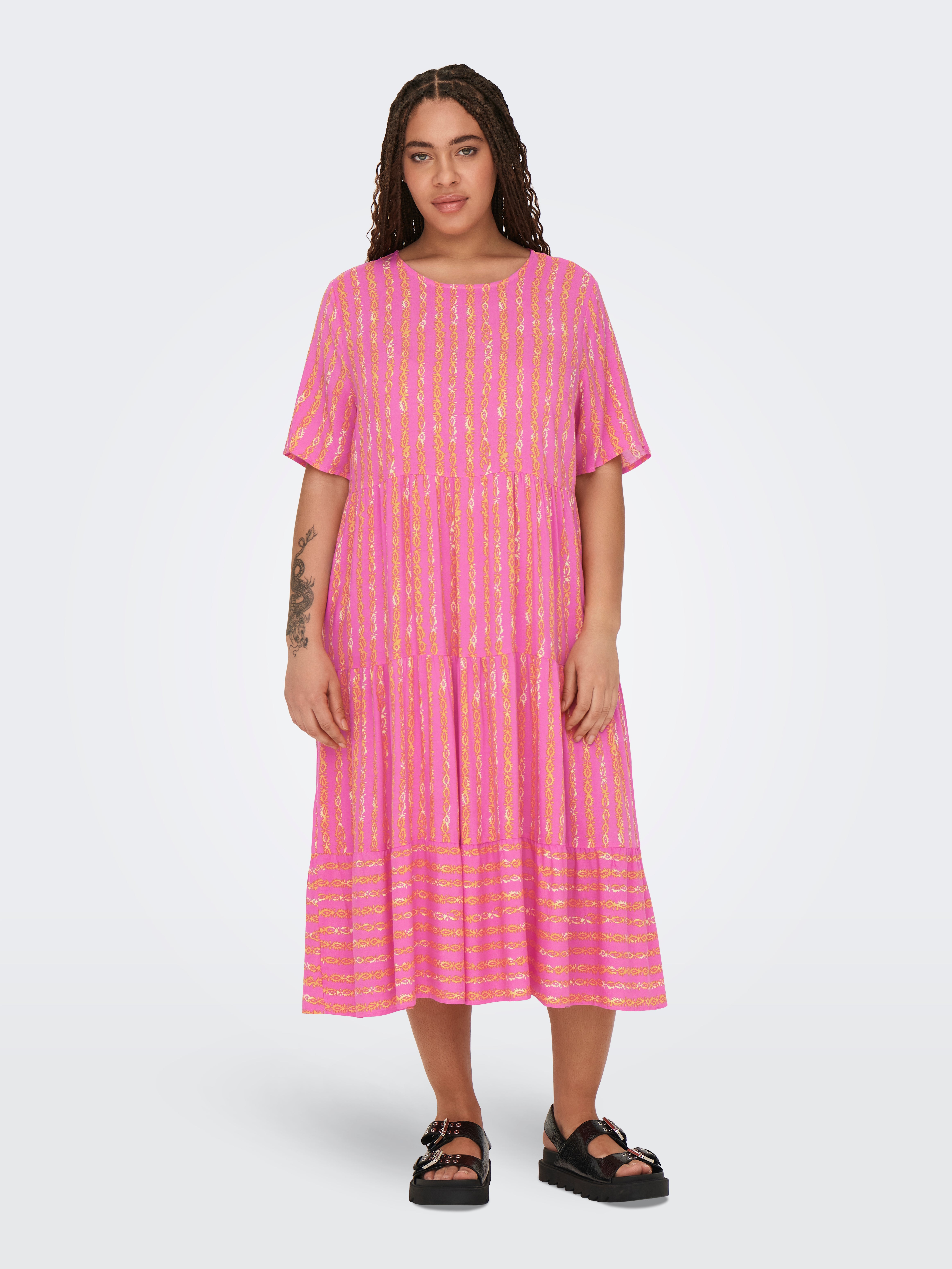 30% Rabatt auf Normal geschnitten Rundhals Langes Kleid | ONLY® 