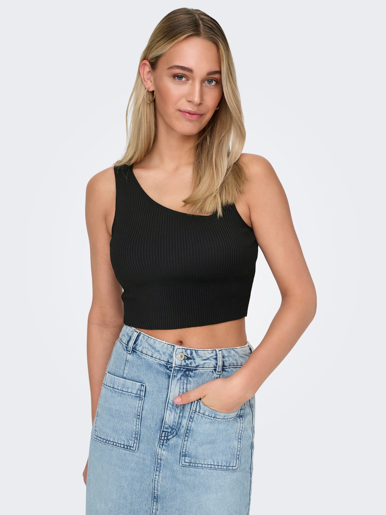 ONLY Cropped knitted top -Black - 15318111