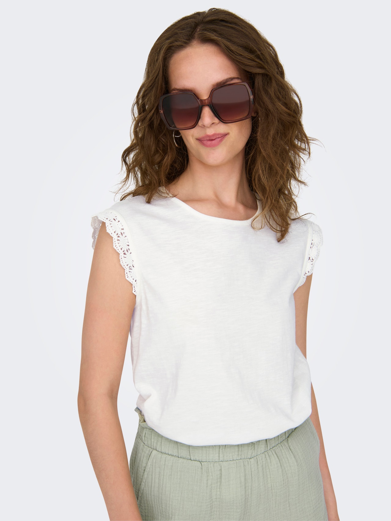 ONLY Regular fit O-hals Top -Cloud Dancer - 15318217