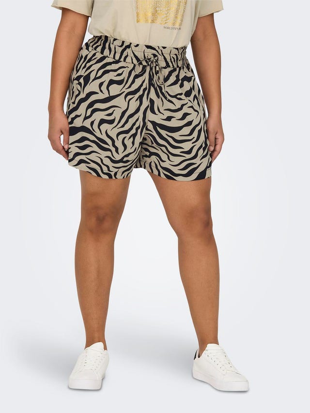 ONLY Curvy shorts with mid waist - 15321403