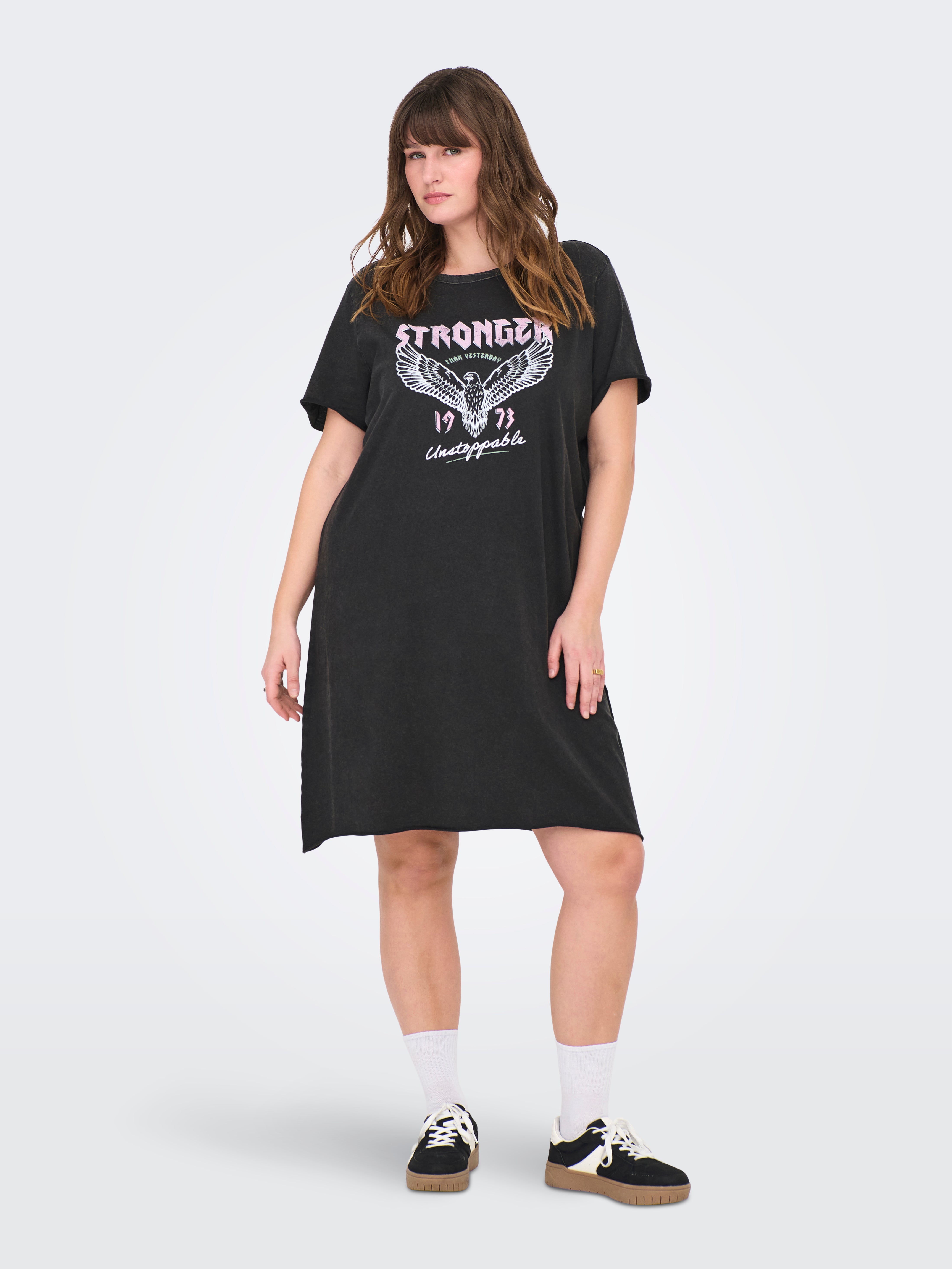 Carlucy Kurzes Kleid