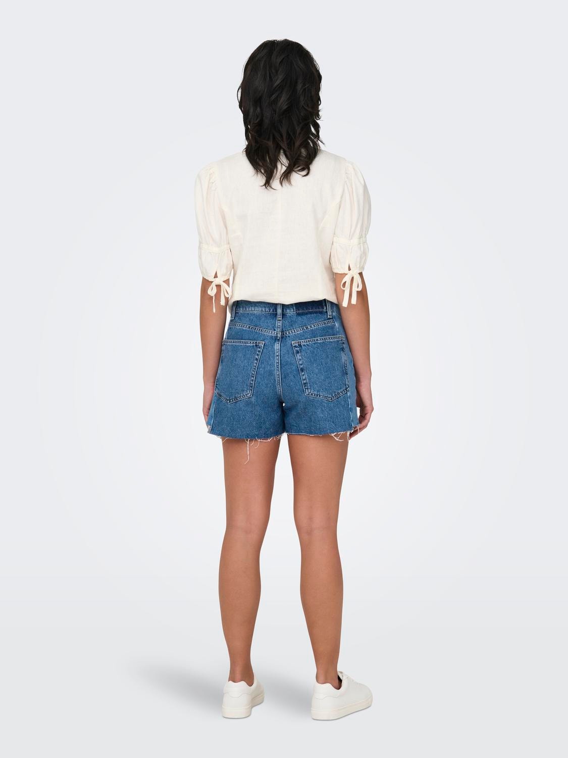 ONLY Shorts Regular Fit Taille moyenne Ourlets déchirés -Medium Blue Denim - 15323765