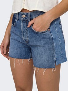 ONLY Shorts Corte regular Cintura media Dobladillos rasgados -Medium Blue Denim - 15323765