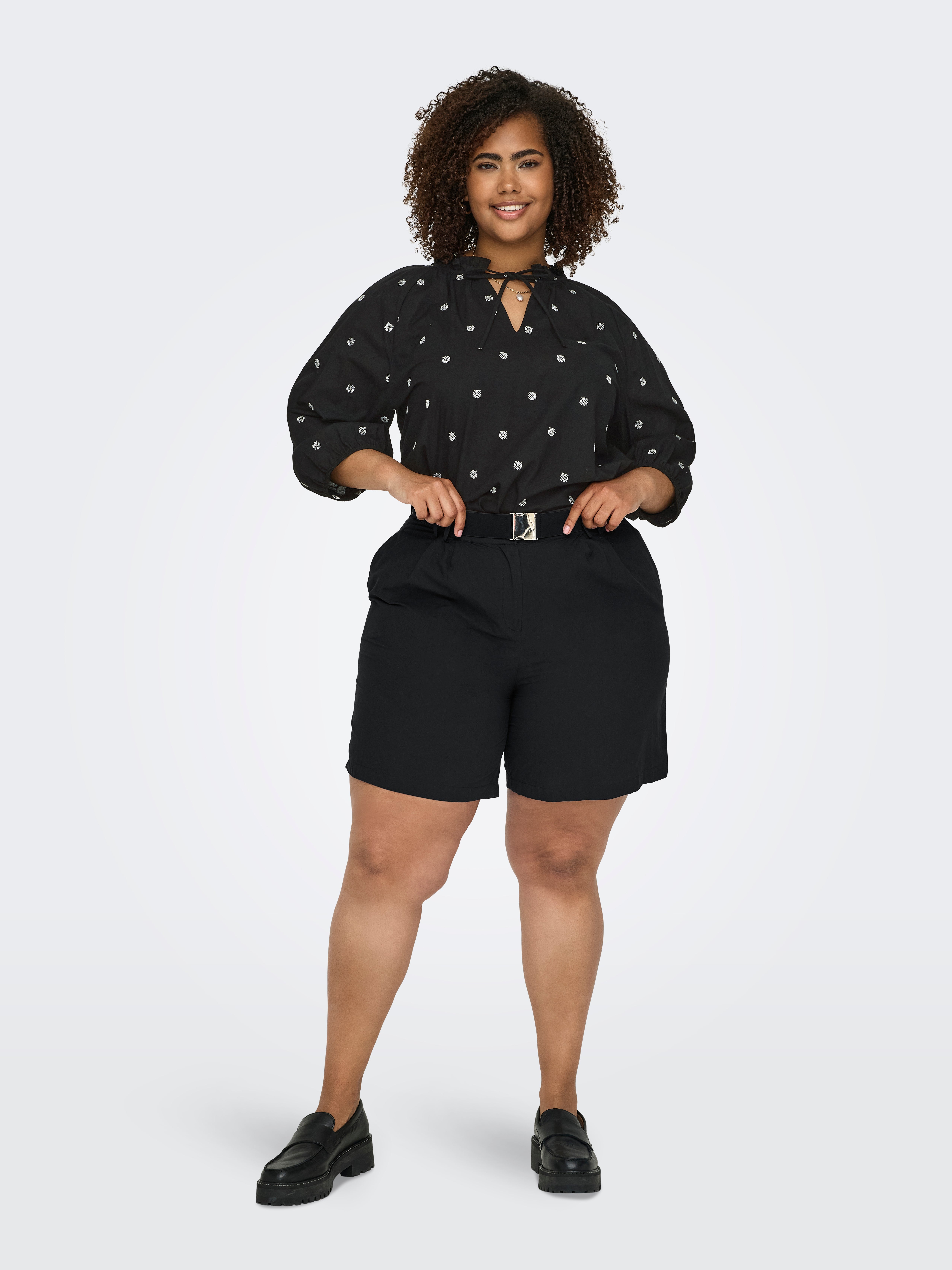 CARCAROLYN Regular fit Shortsit