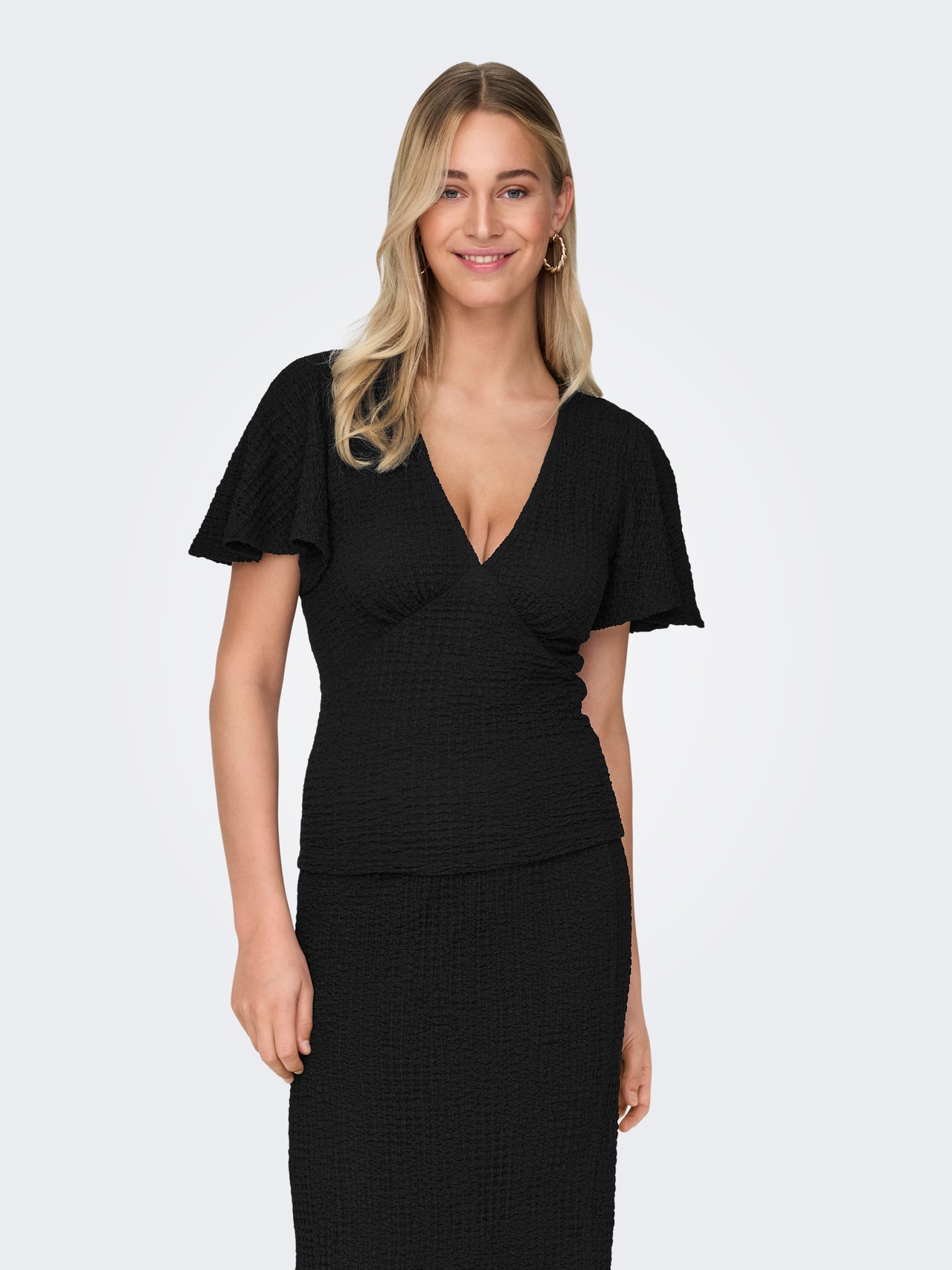 ONLY Normal geschnitten V-Ausschnitt Voluminöser Armschnitt Top -Black - 15324478