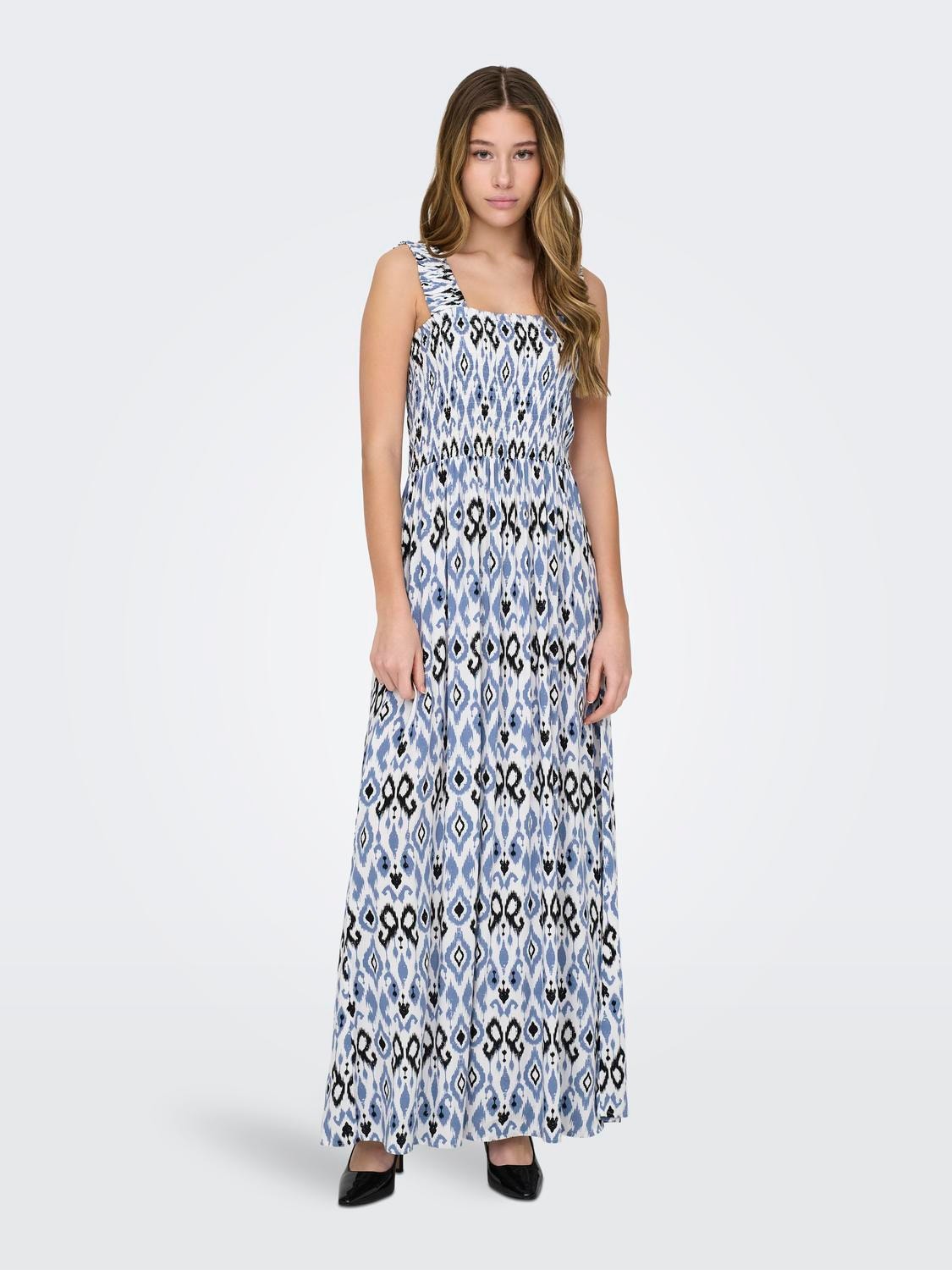 ONLY Maxi dress with smock detail -Cloud Dancer - 15325060