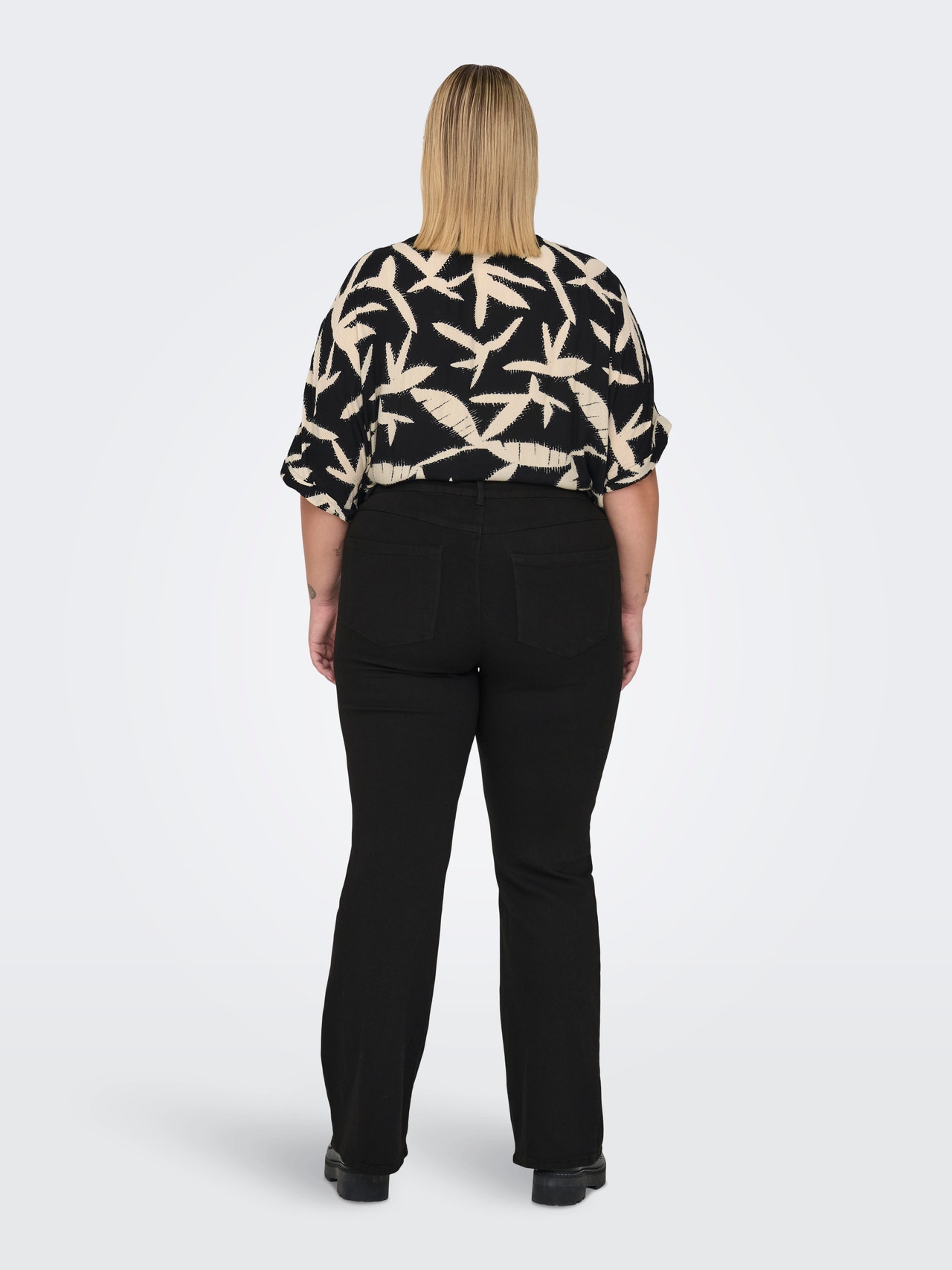 ONLY CARTHUNDER Mid waist Flared Fit Jeans -Black Denim - 15326578