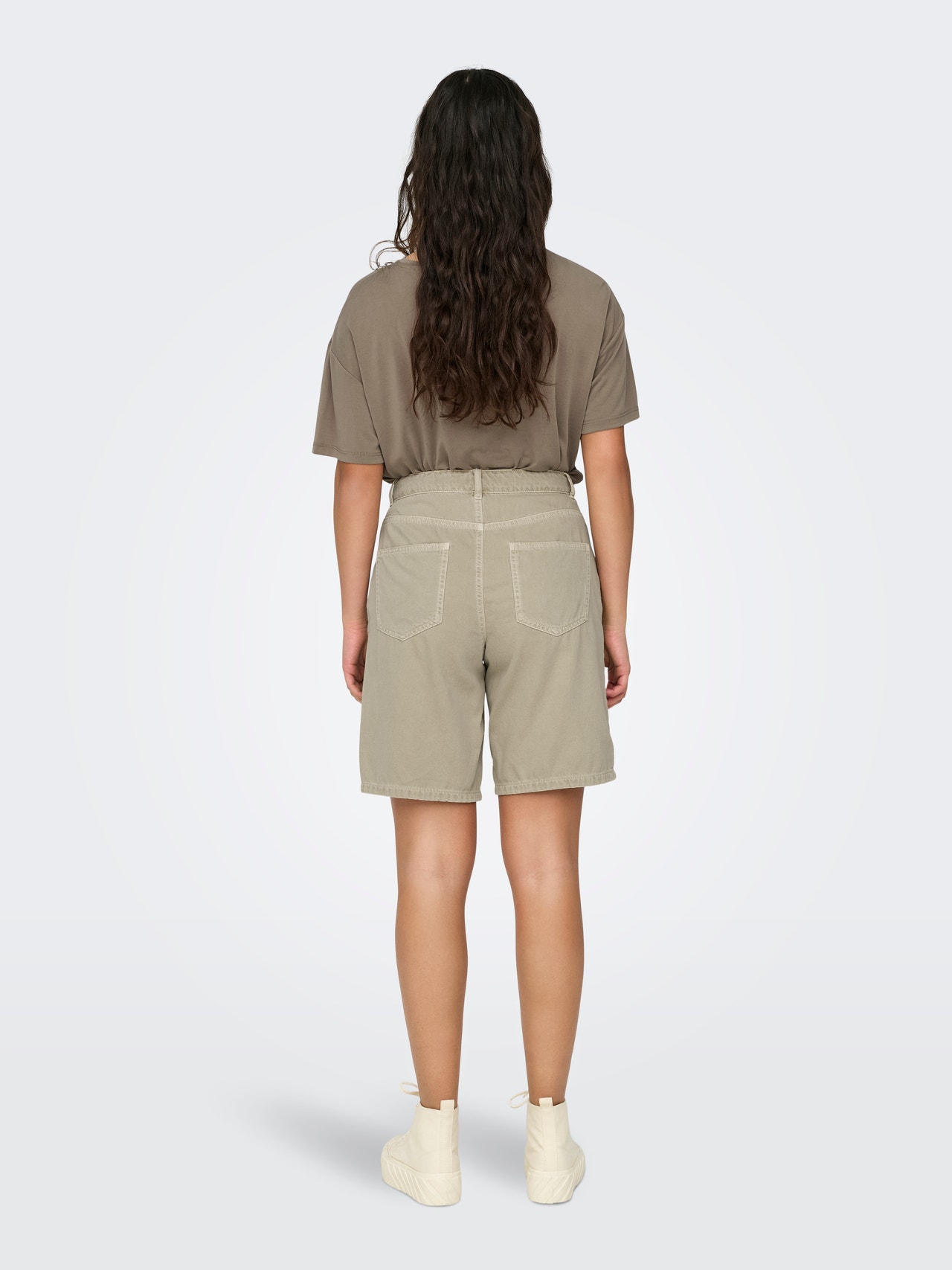 ONLY Locker geschnitten Mittlere Taille Shorts -Plaza Taupe - 15327036