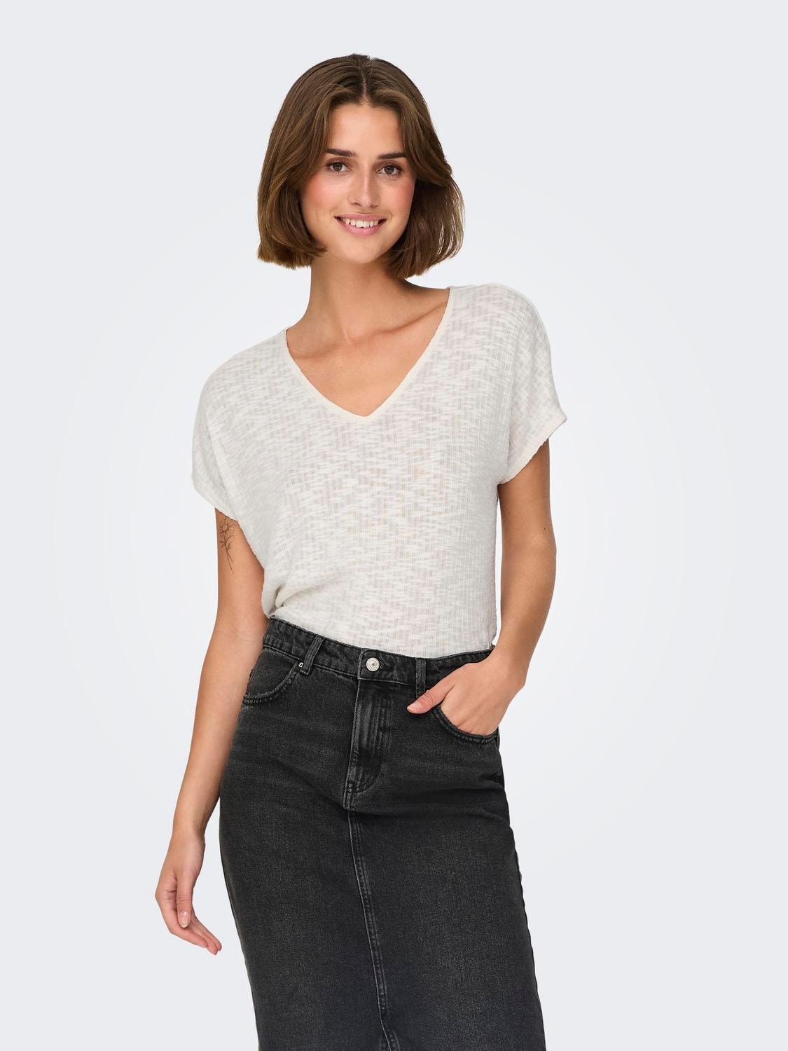 ONLY Regular Fit V-Neck Top -Cloud Dancer - 15330629