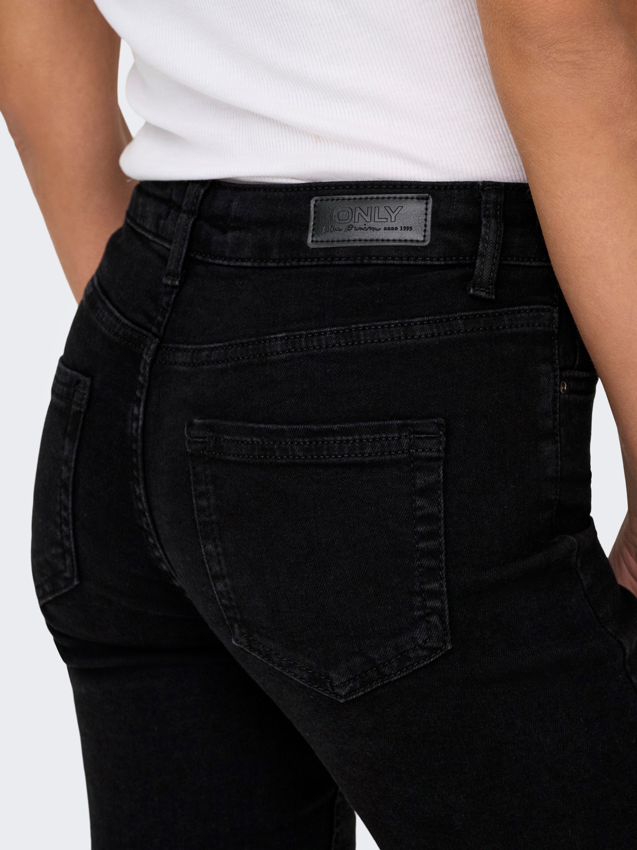 ONLY Sirge lõige Keskmine vöökoht Teksad -Black Denim - 15330777