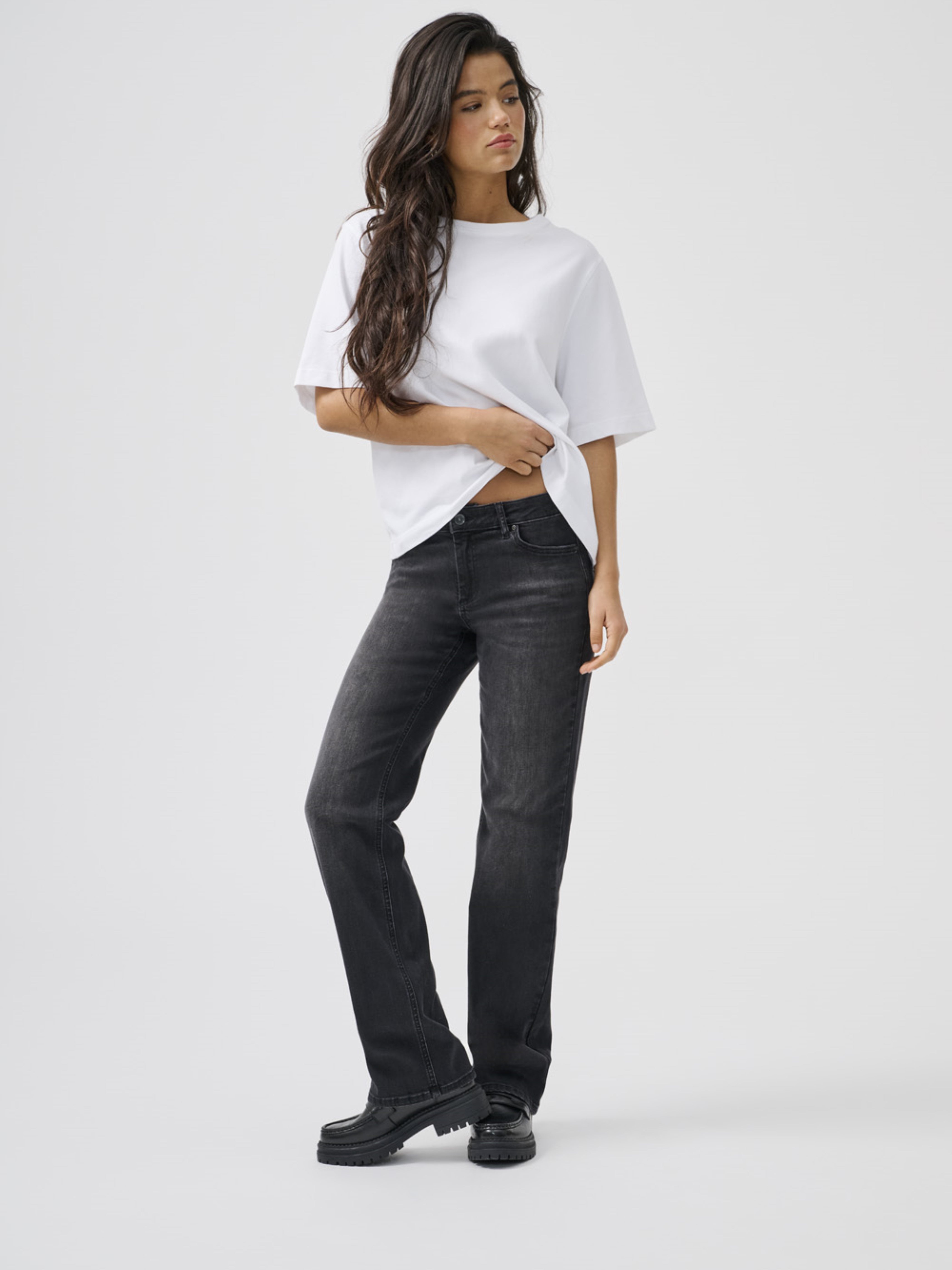 ONLBLUSH Mittlere Taille Gerade geschnitten Jeans | Schwarz | ONLY®