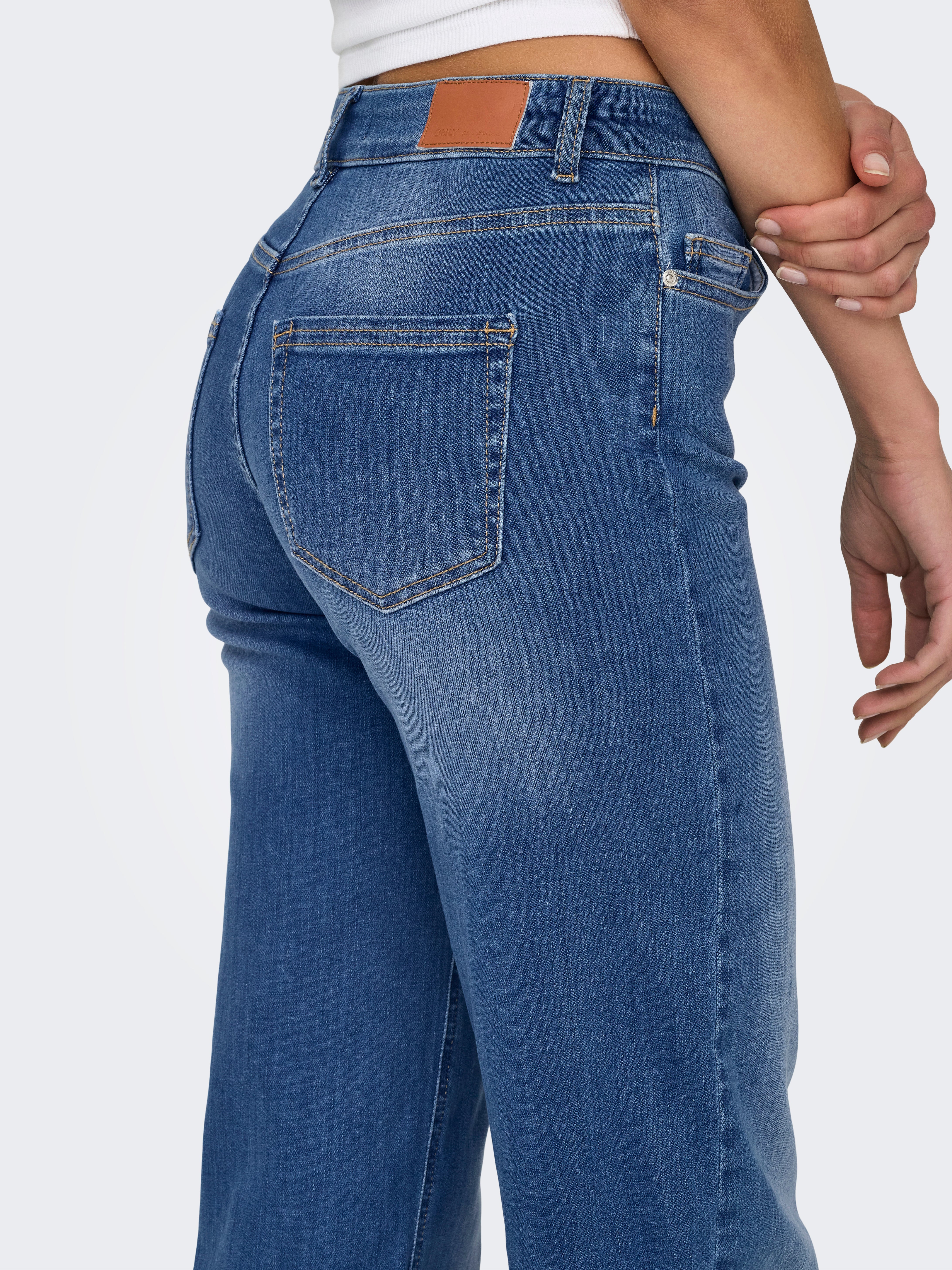 ONLBLUSH Mittlere Taille Gerade geschnitten Jeans | Mittelblau | ONLY®