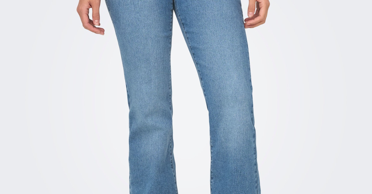 ONLSandra High Waist Flared Jeans | Medium Blue | ONLY®