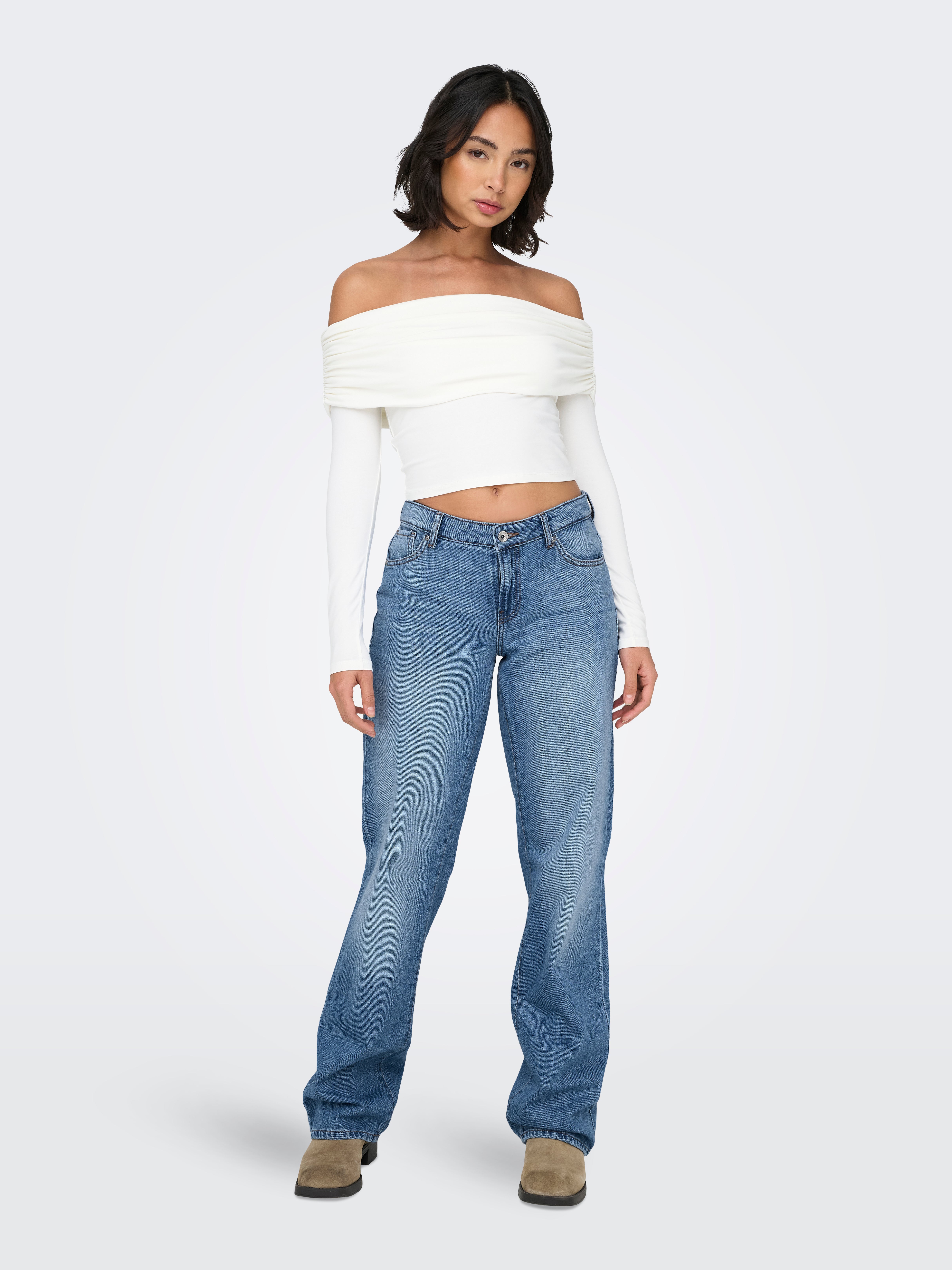 ONLBRITNEY Niedrige Taille Gerade geschnitten Jeans | Mittelblau 