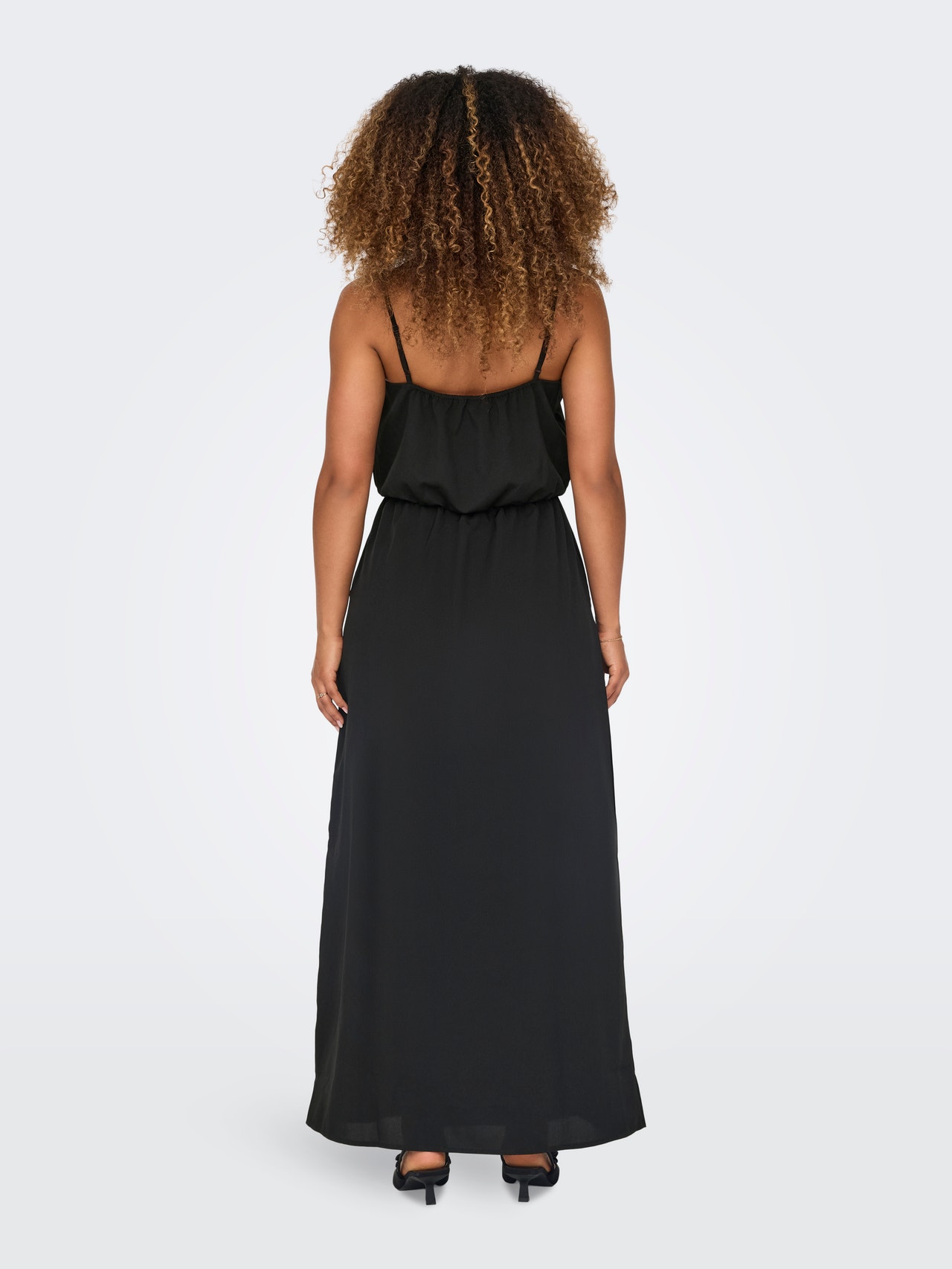 ONLY Vestido largo Corte regular Cuello redondo Tirantes ajustables -Black - 15335556