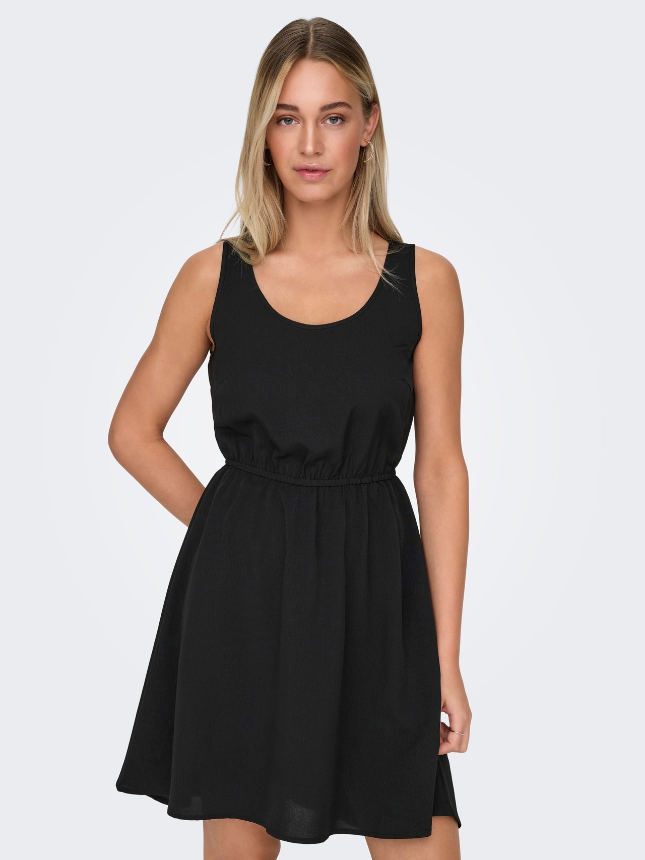 ONLY Regular Fit O-hals Kort kjole -Black - 15335966