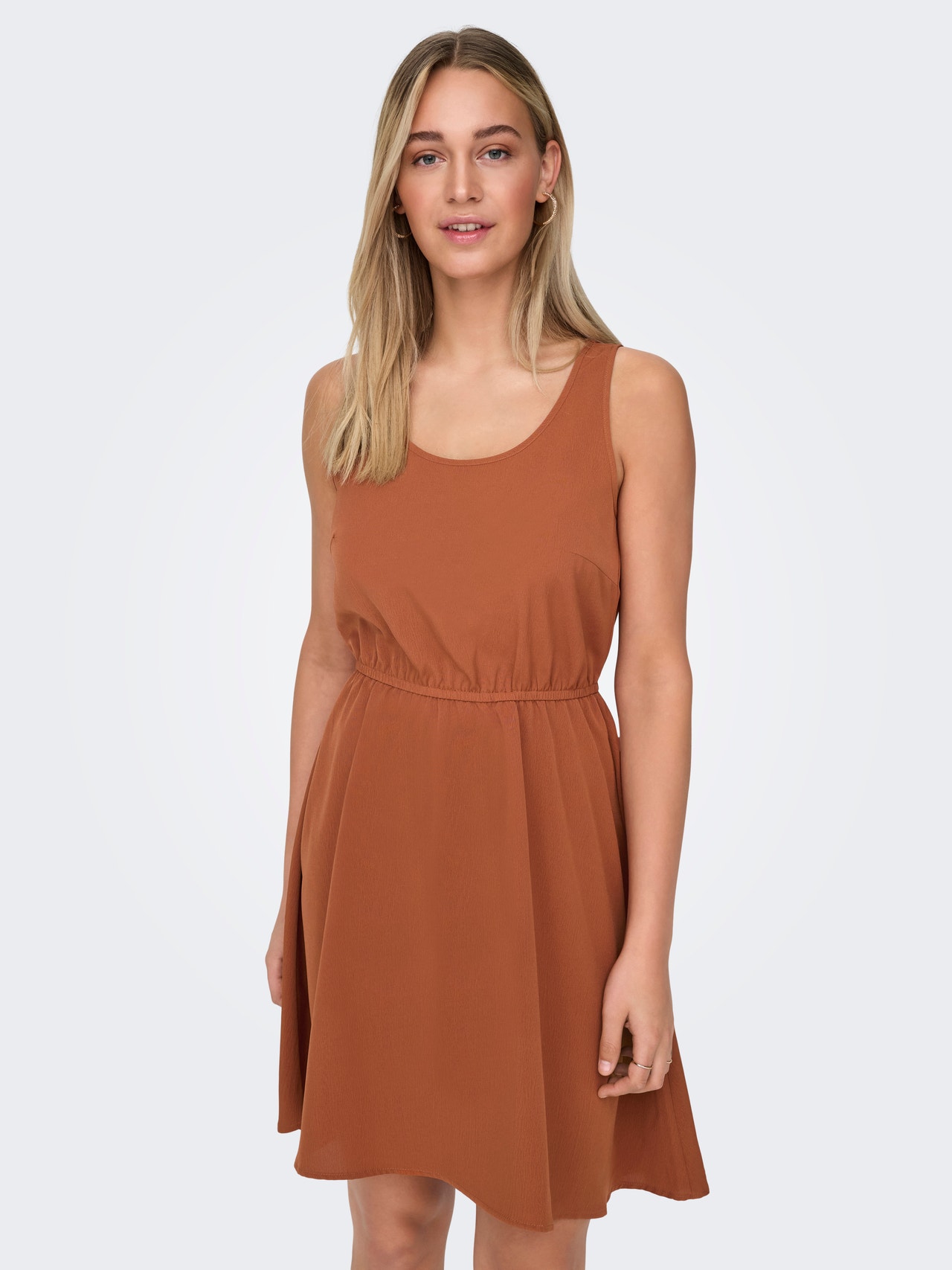 ONLY Regular Fit O-hals Kort kjole -Mocha Bisque - 15335966