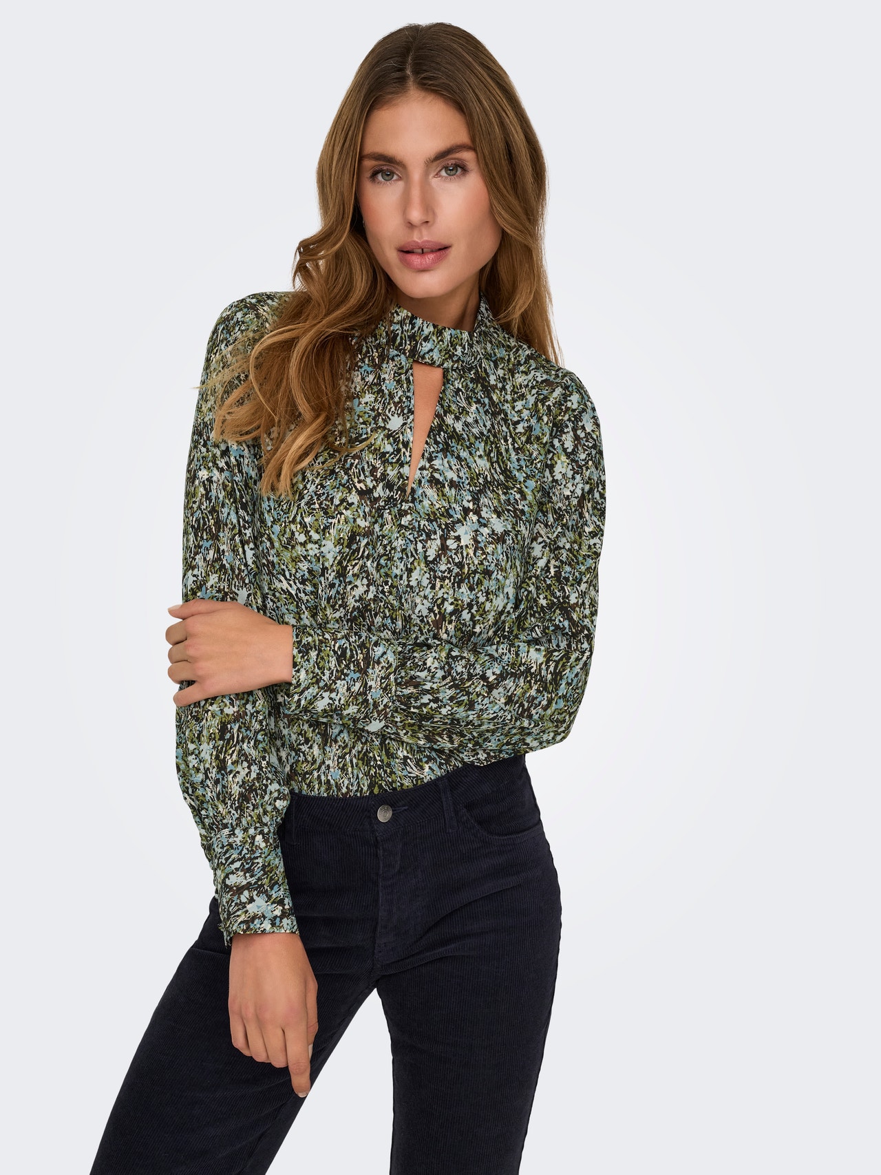 ONLY Redovno prianjanje Visoki vrat Zakopčane manžete Balon rukavi Vrh -Black - 15336122