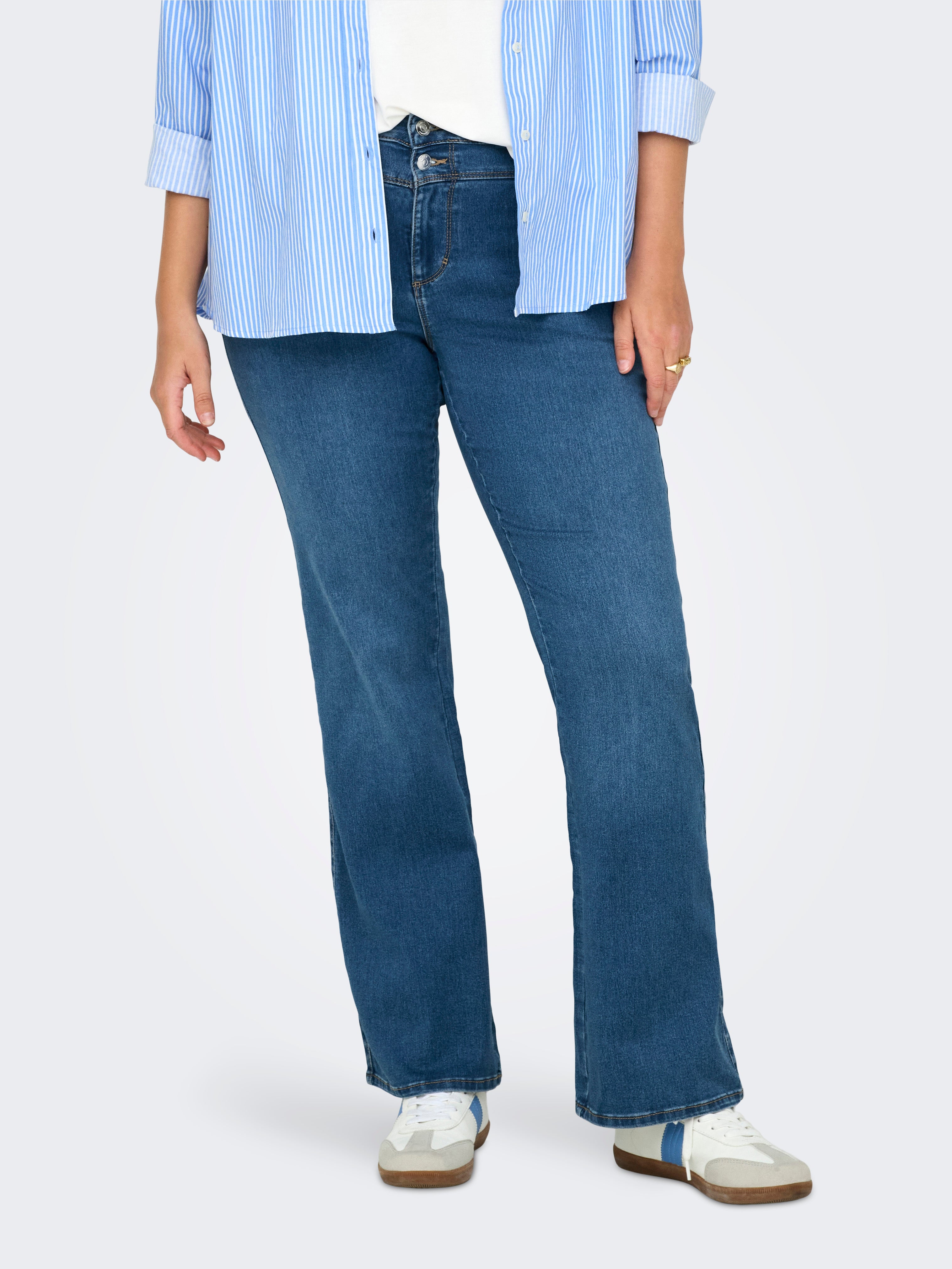 Caraugusta Mittlere Taille Flared Jeans