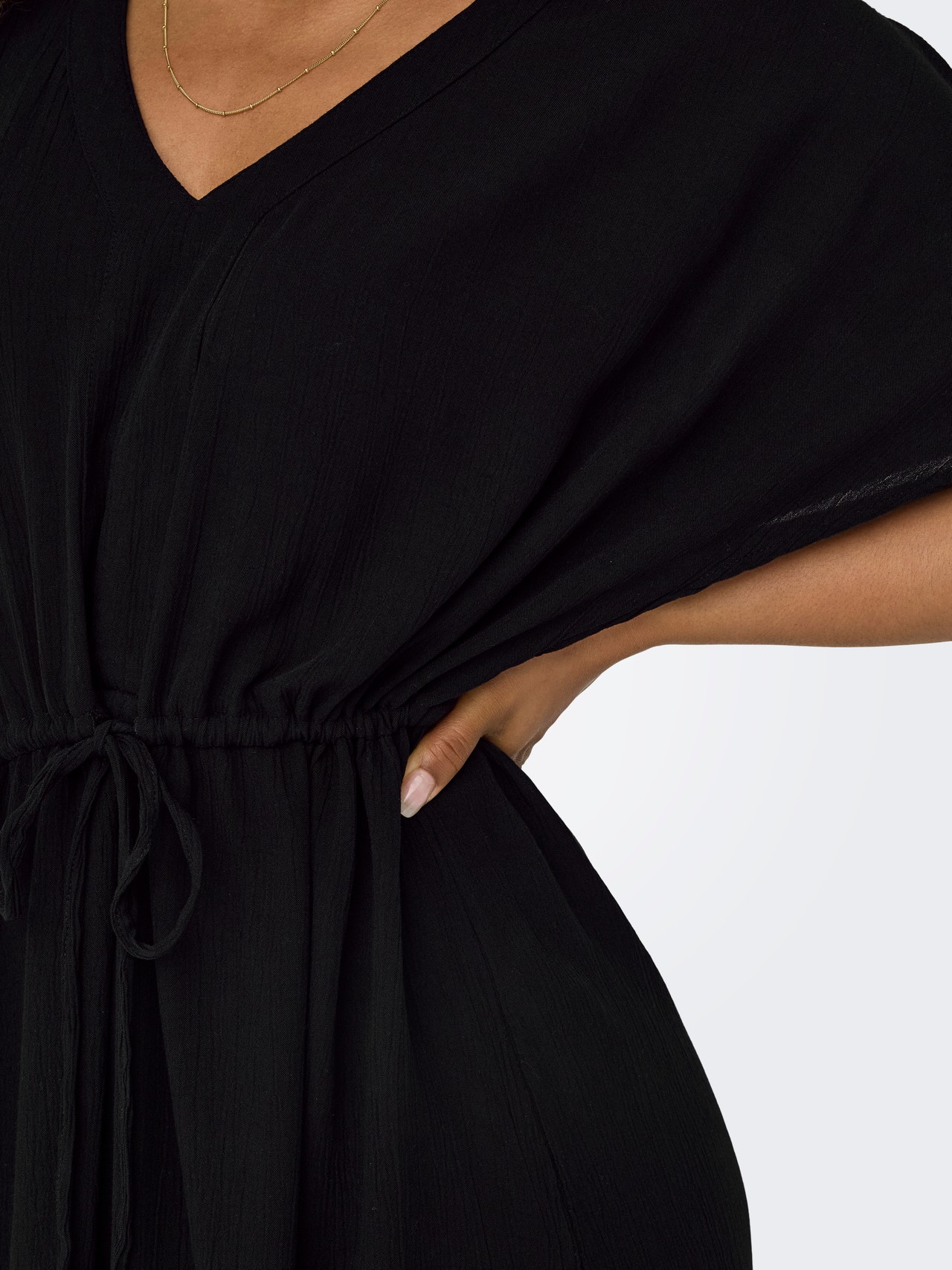 ONLY Normal geschnitten V-Ausschnitt Kurzes Kleid -Black - 15338549