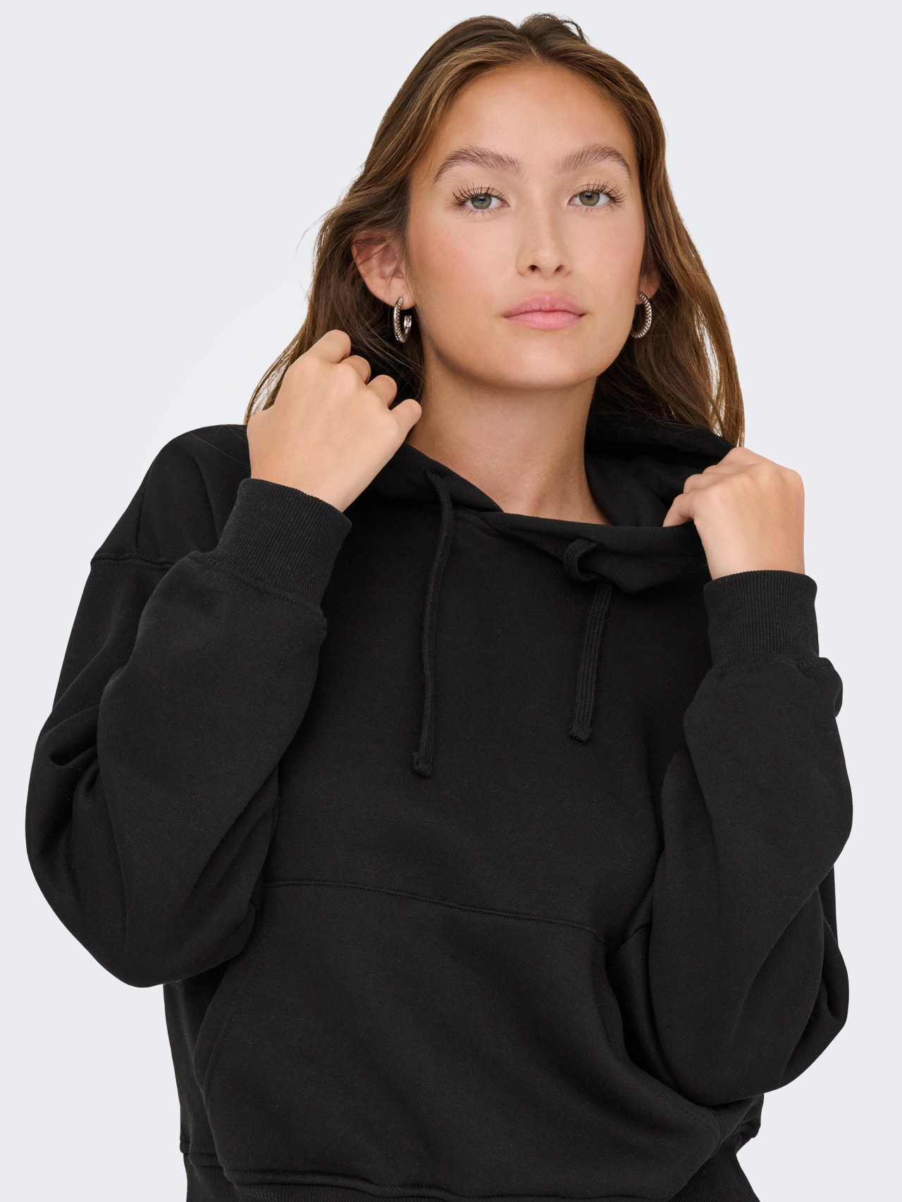 ONLY Redovno prianjanje Hoodie Elastične manžete Ispuštena ramena Majicu -Black - 15338730