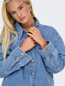 ONLY Väga suur lõige Särgikrae Langetatud õlaosa Teksasärk -Medium Blue Denim - 15340611