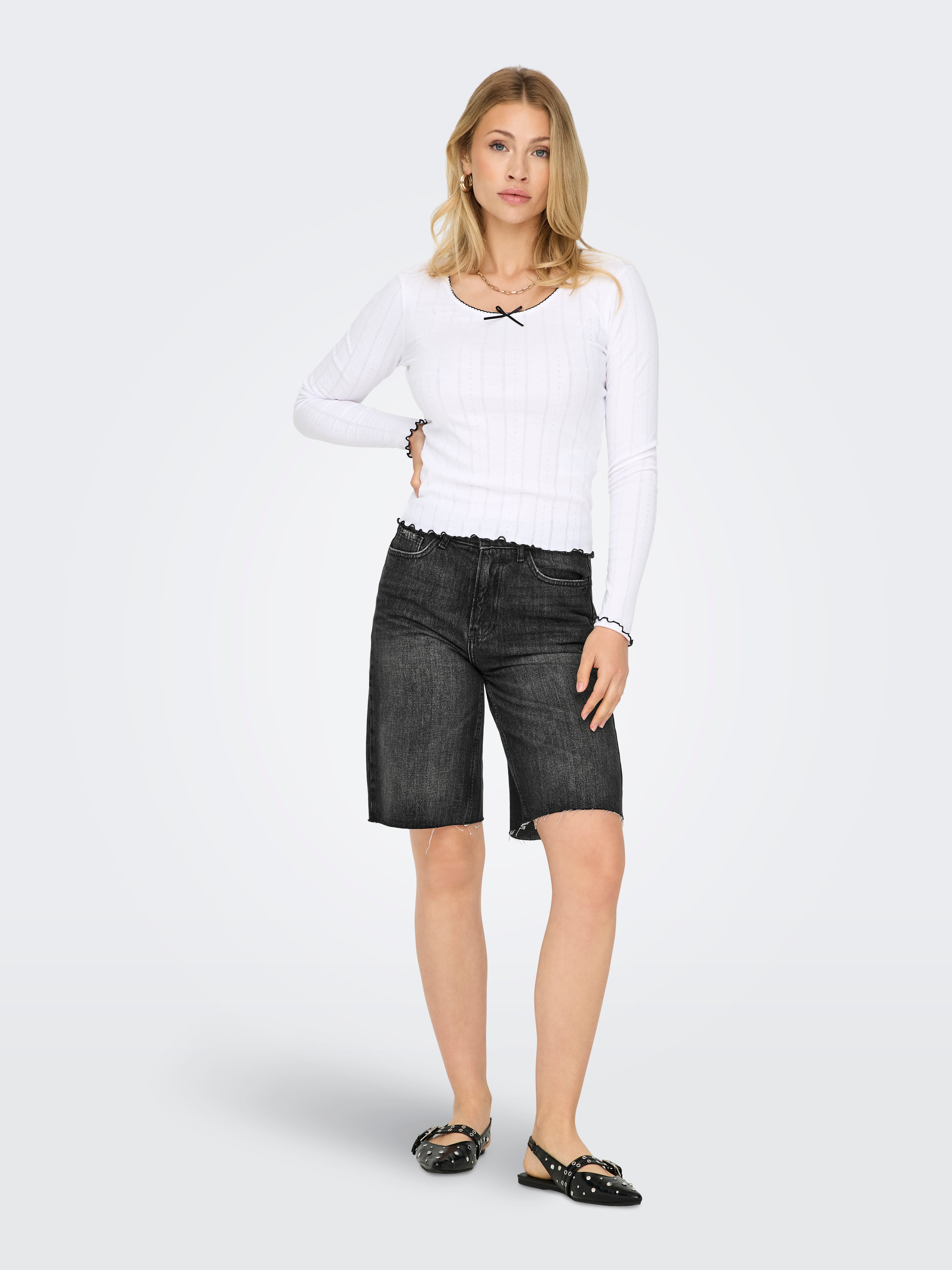 ONLCARO Mittlere Taille Locker geschnitten Shorts | Schwarz | ONLY®