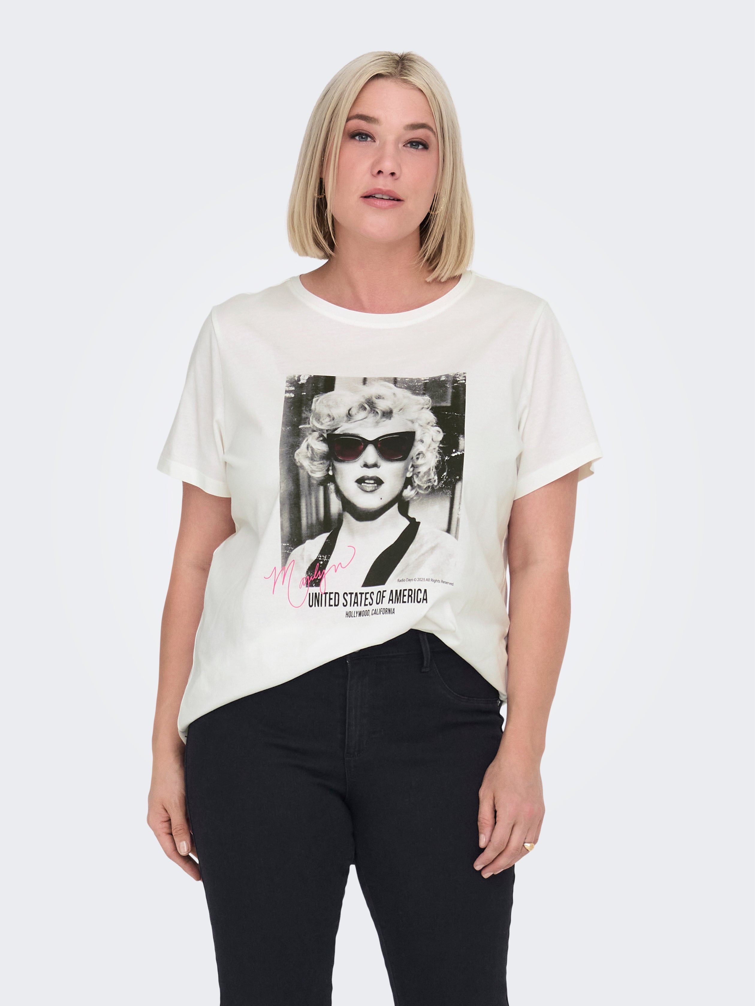 Carnewmarilyn T-shirt