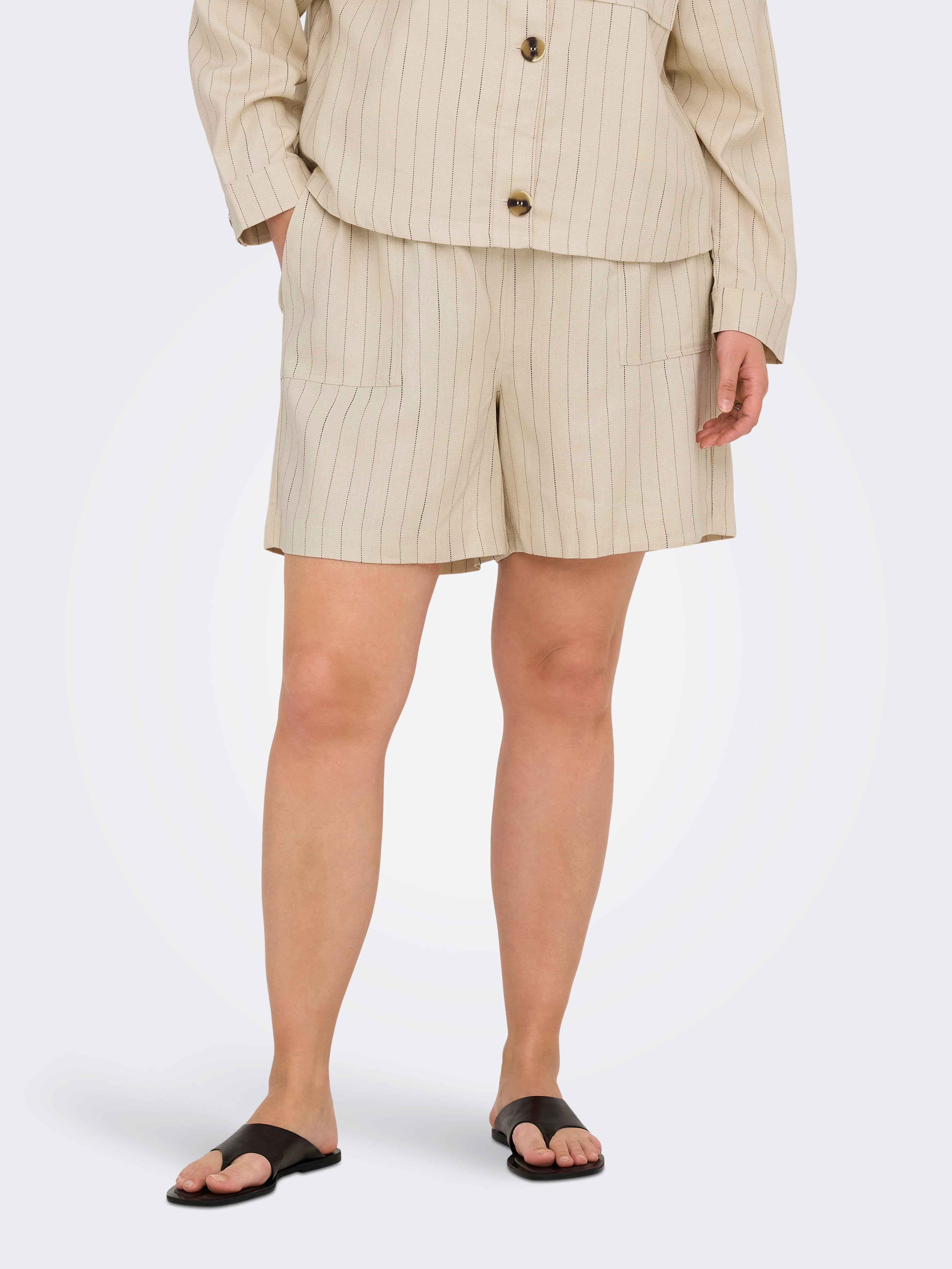 Carmonica Mittlere Taille Locker Geschnitten Chino Shorts