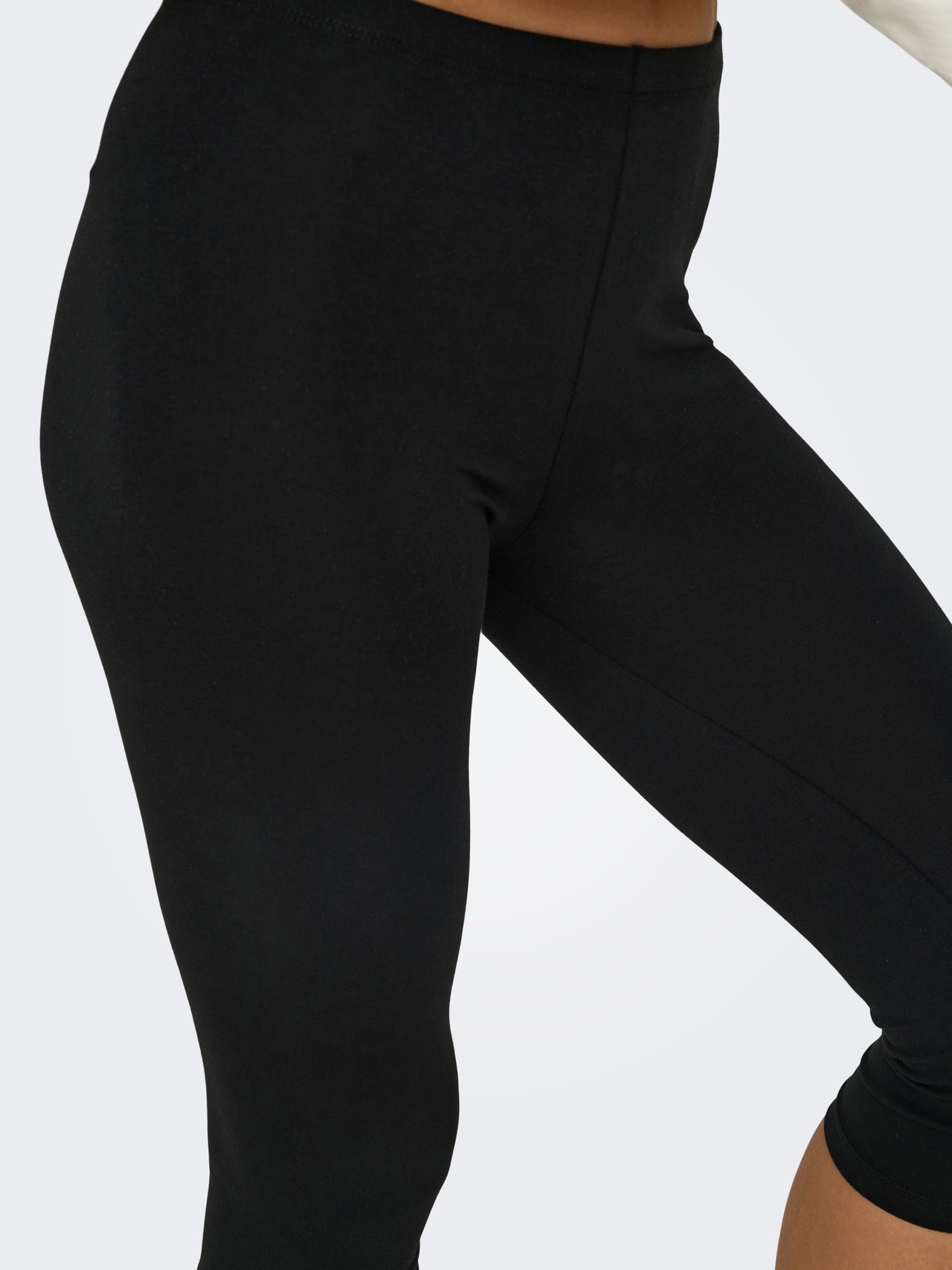 ONLY Slim Fit Mid waist Knee Trousers -Black - 15344191