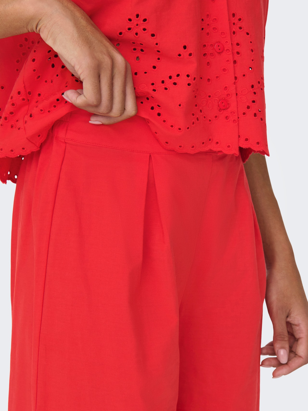 ONLY ONLROXANNE Regular Fit Kalhoty Culotte -High Risk Red - 15344875