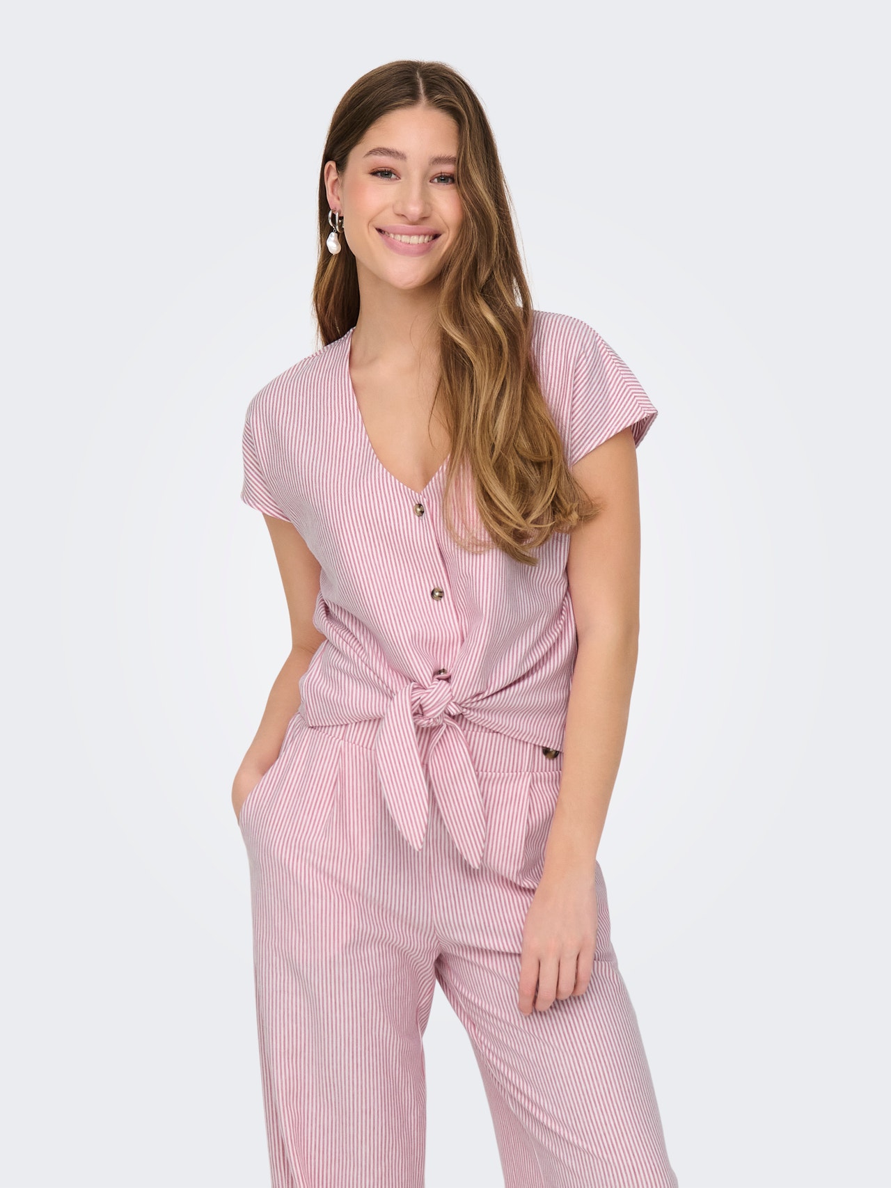 ONLY Tavapärane lõige V-kaelus Top -Cloud Dancer - 15345858