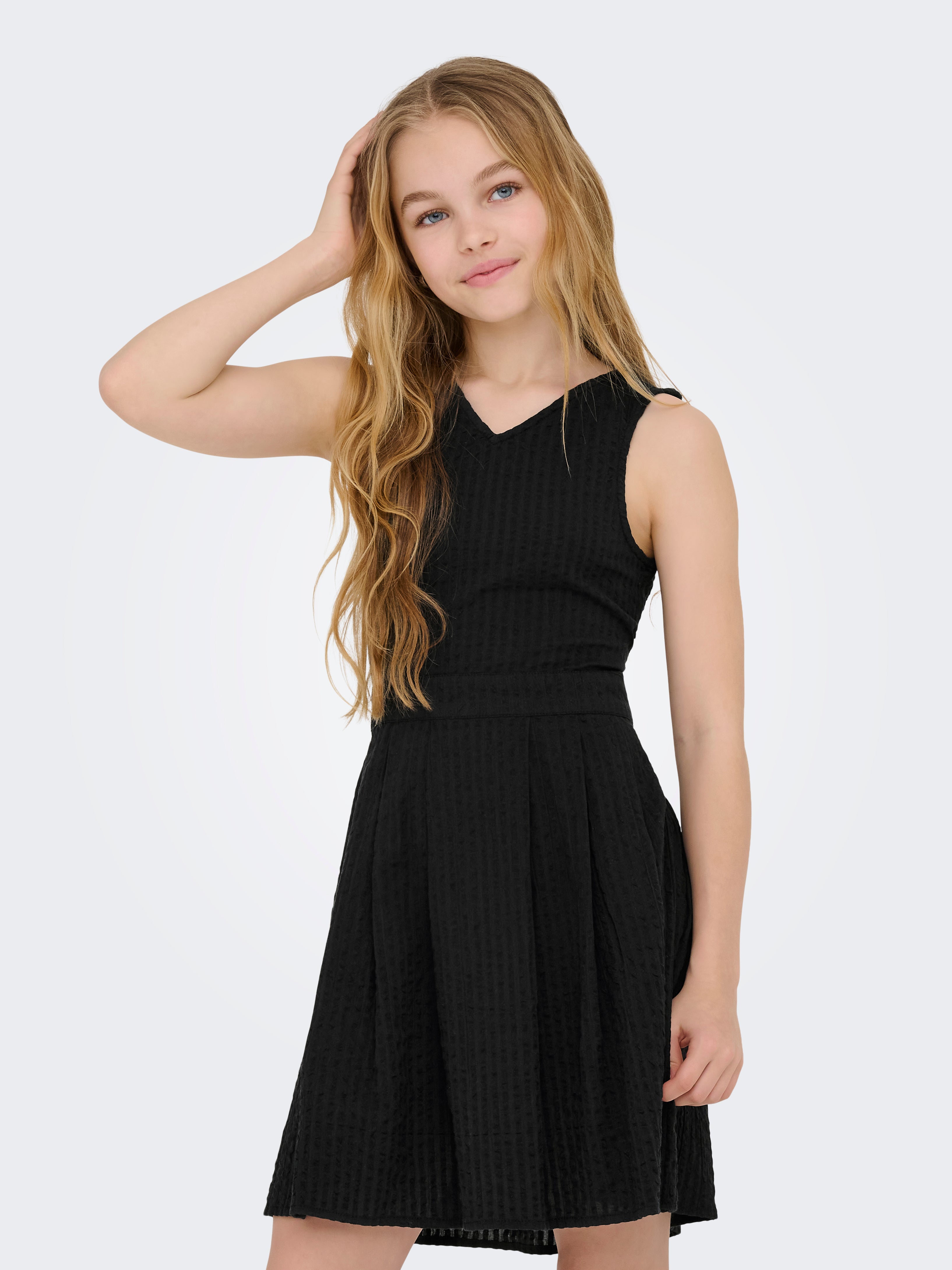Kogstinna Kurzes Kleid