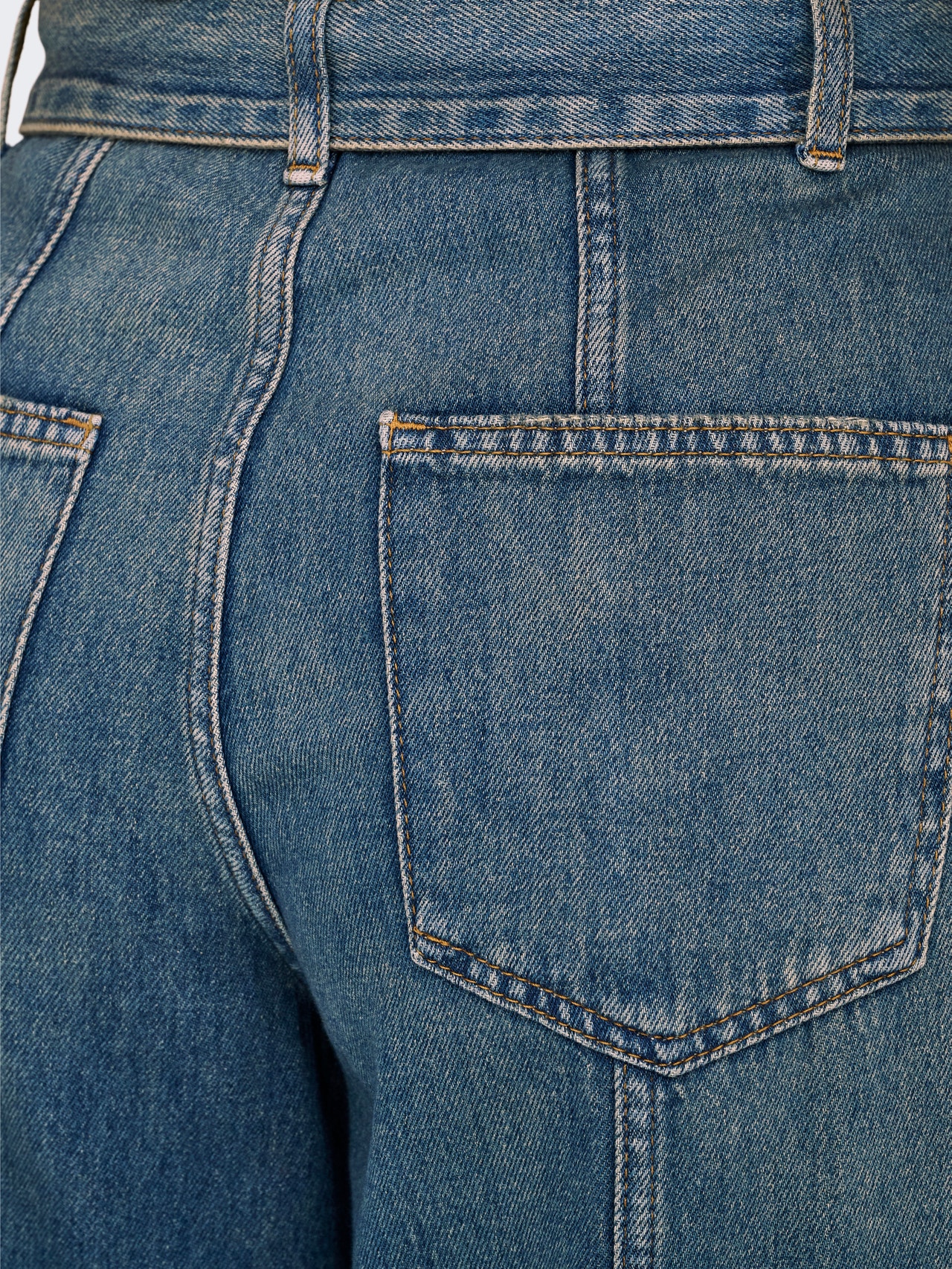 ONLY Laia jalaosaga lõige Kõrge vöökoht Teksad -Medium Blue Denim - 15349251