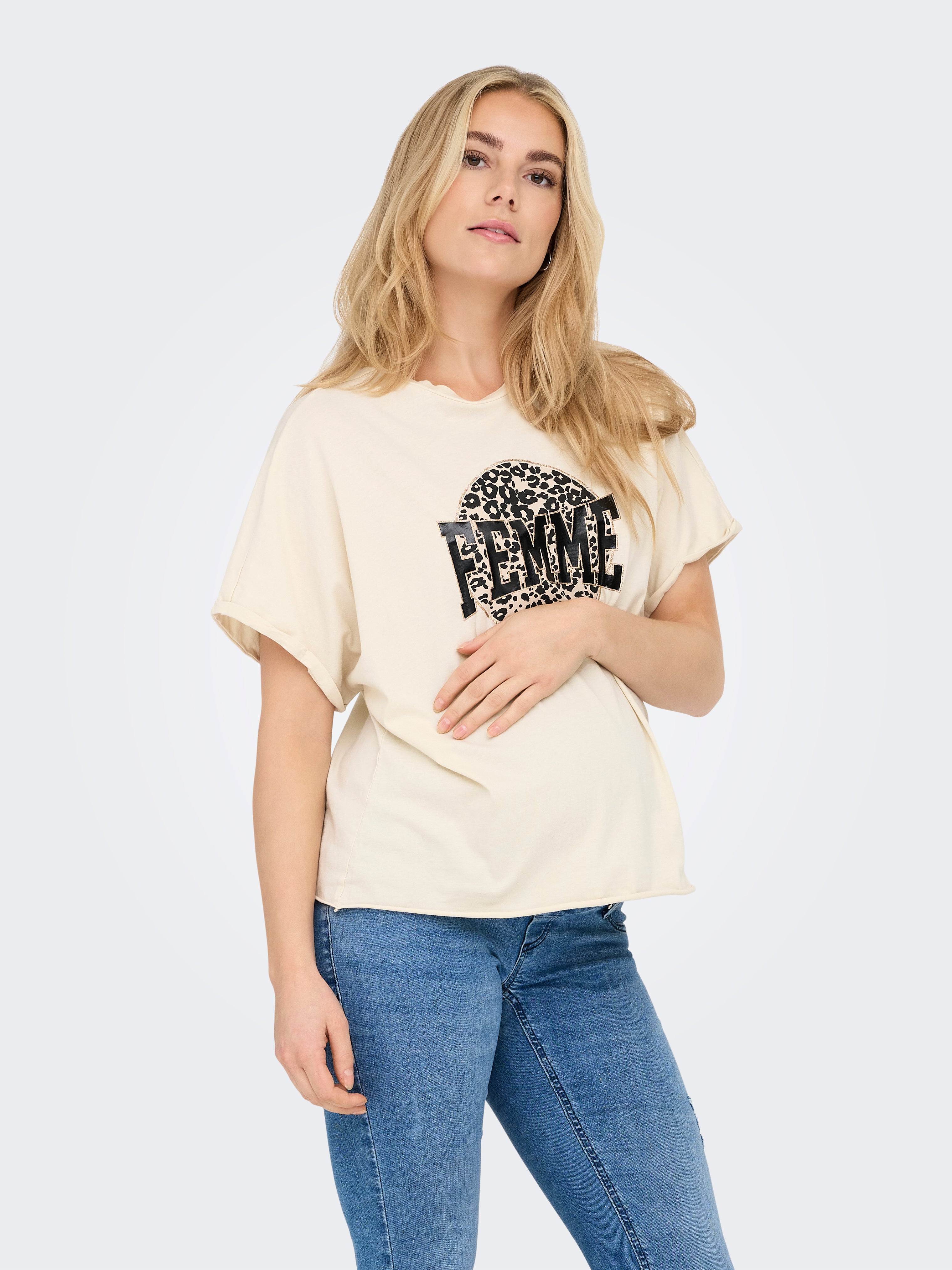 Olmlucy T-shirt