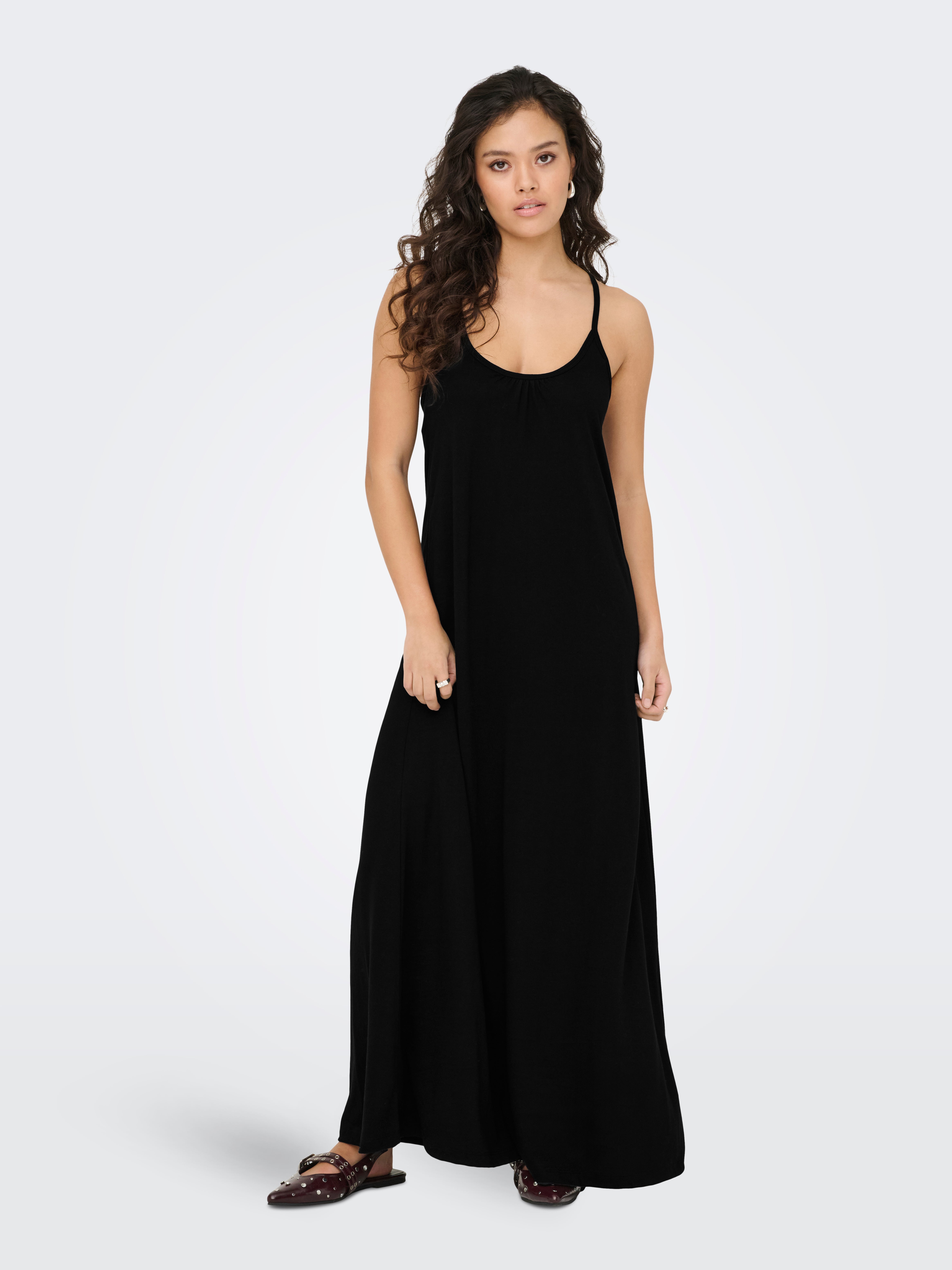 Jdydalila Langes Kleid