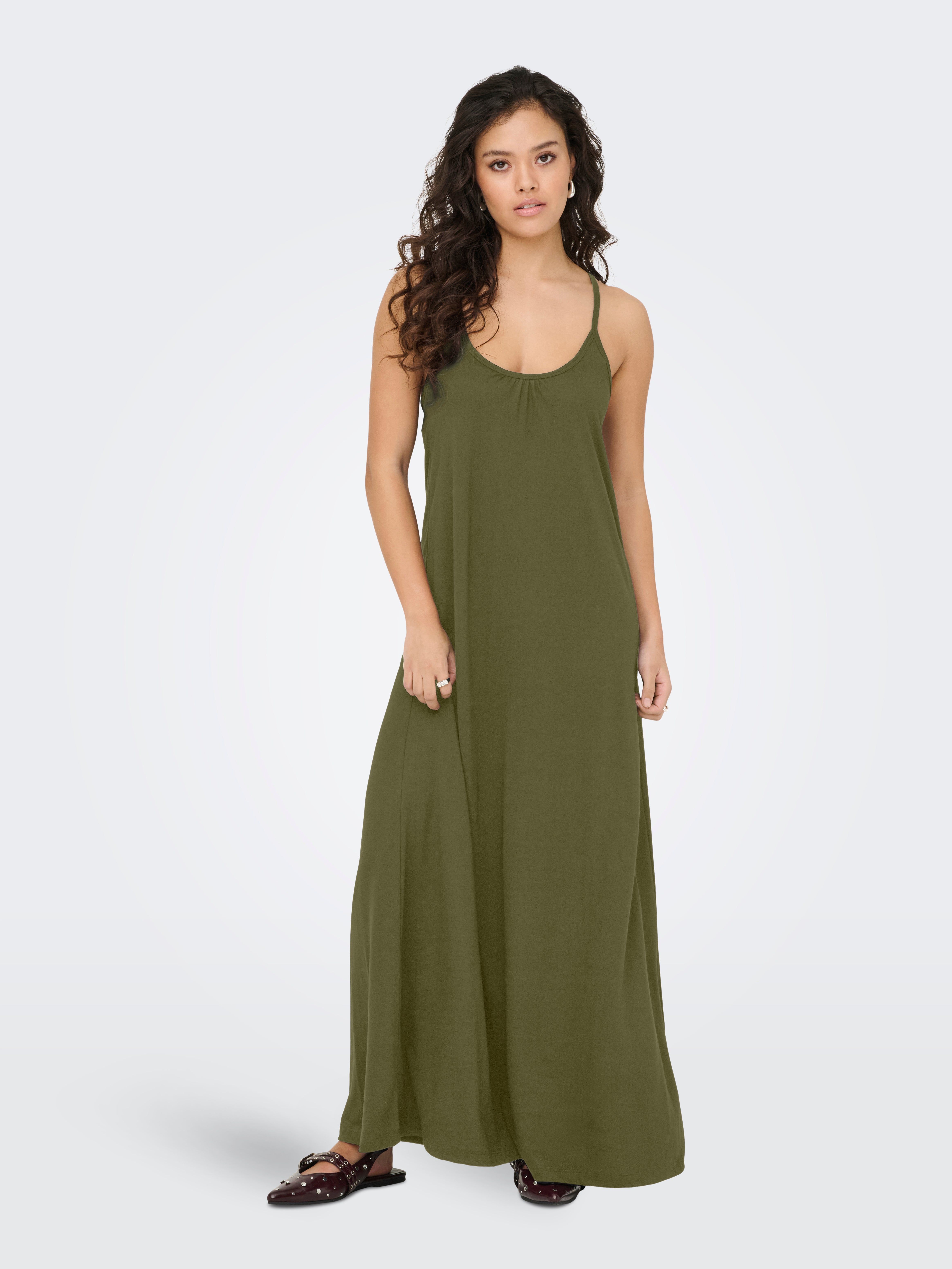 Jdydalila Langes Kleid