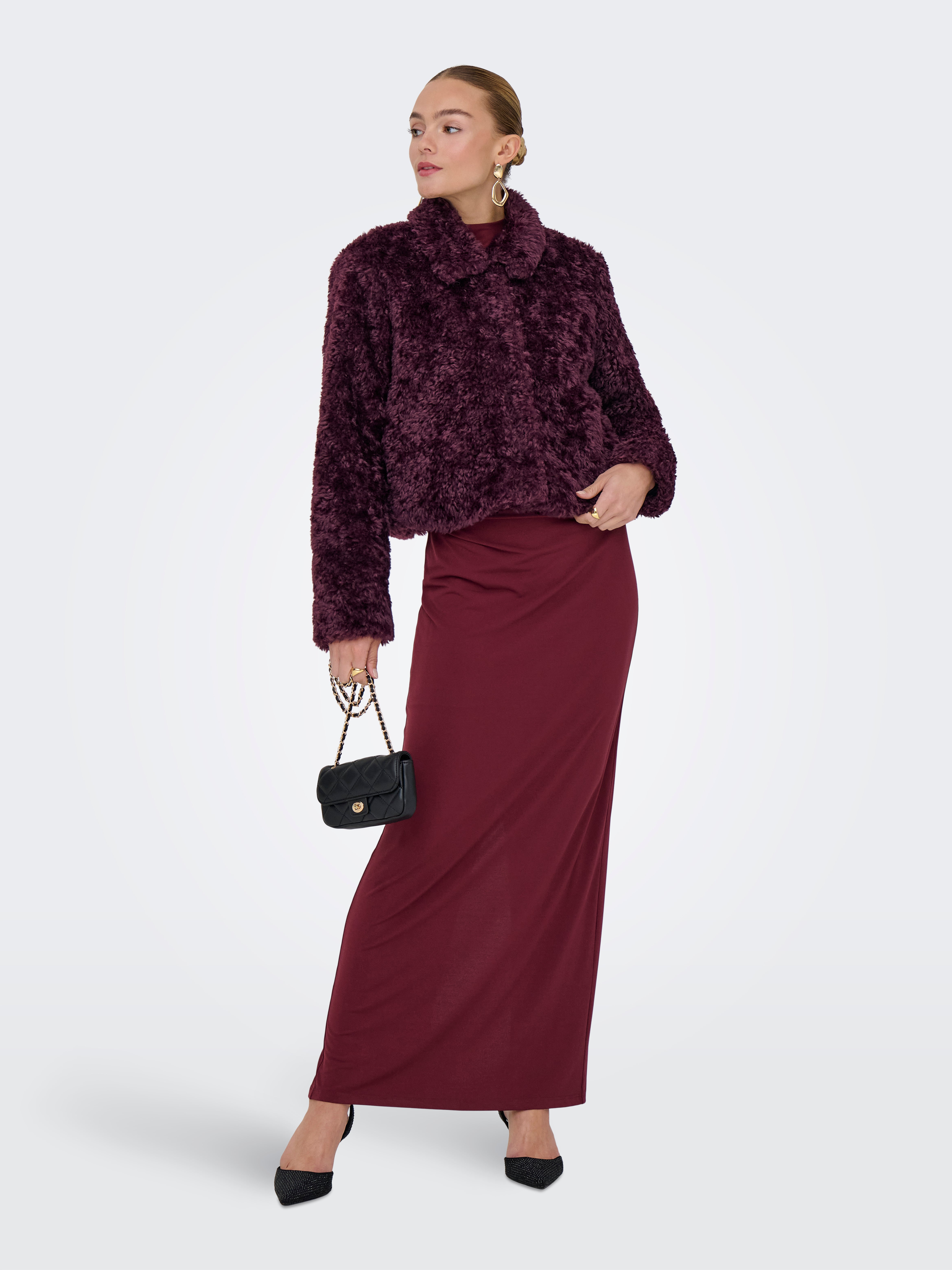 Thumbnail - Onlginny Teddyfell Mantel