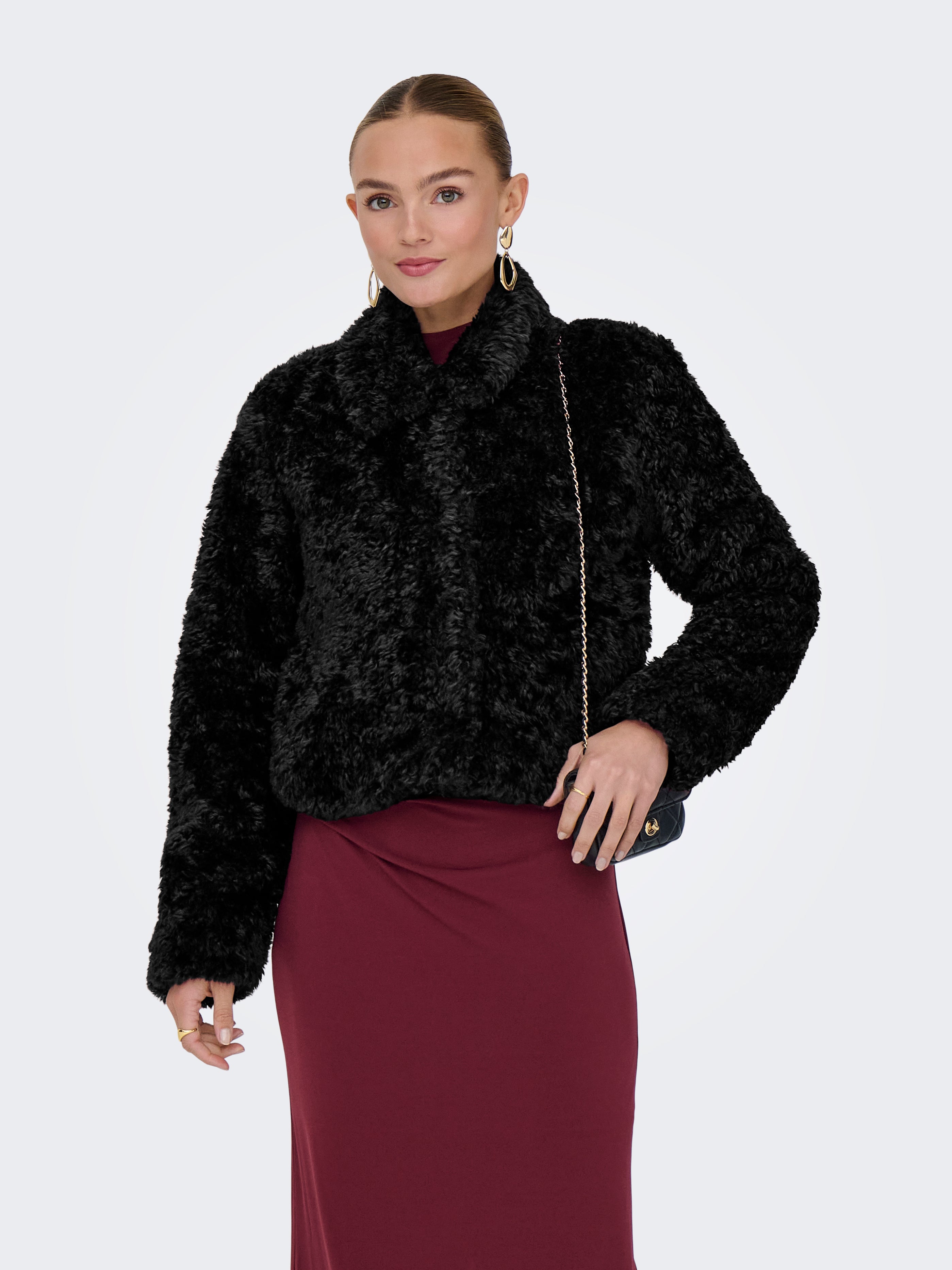 Thumbnail - Onlginny Teddyfell Mantel