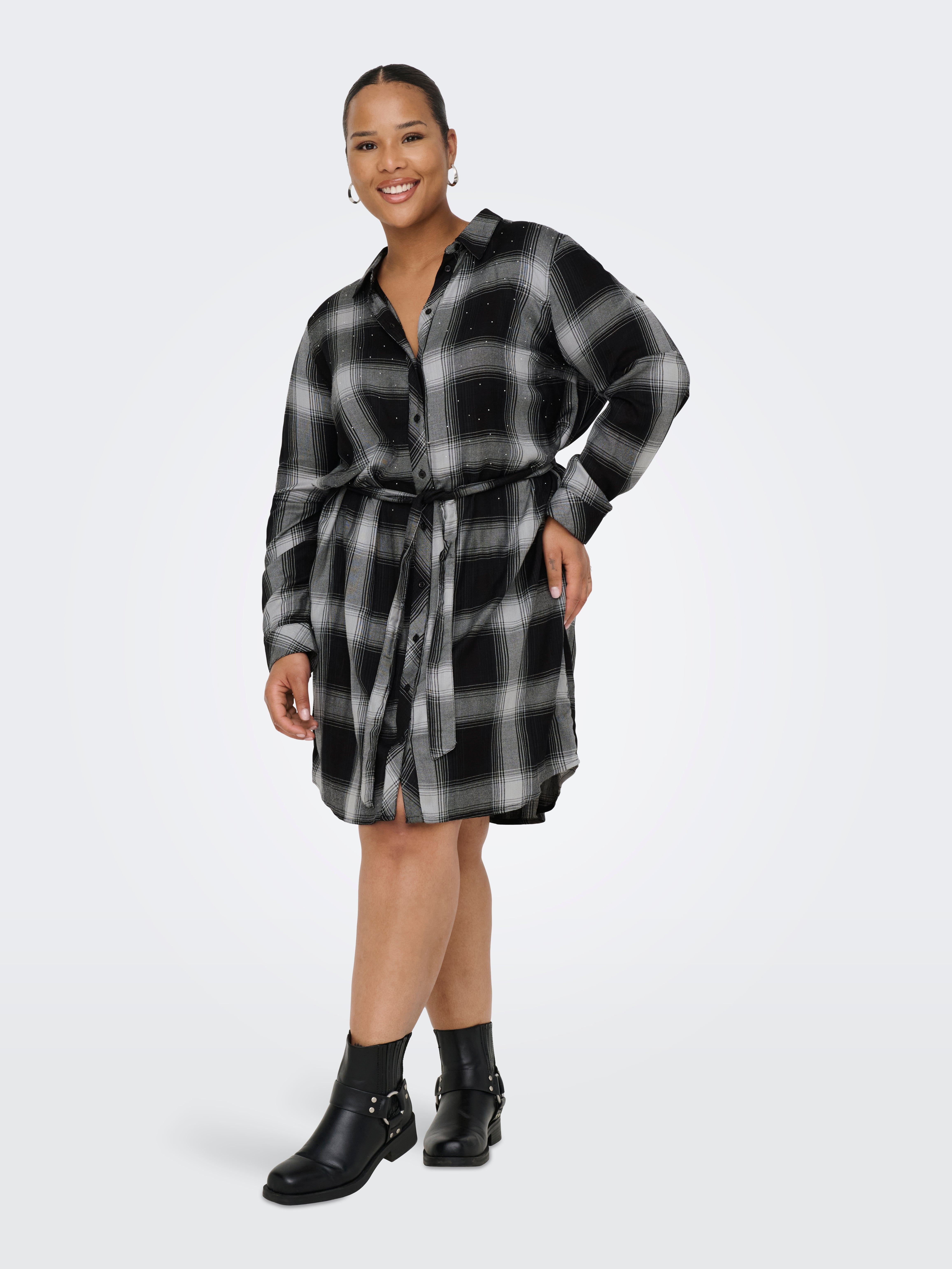 Carriley Kurzes Kleid
