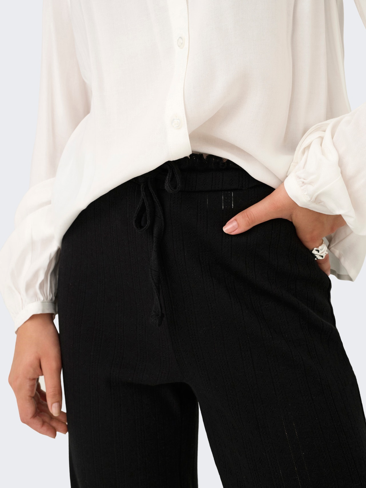 ONLY JDYSALSA Locker geschnitten Hose -Black - 15356087