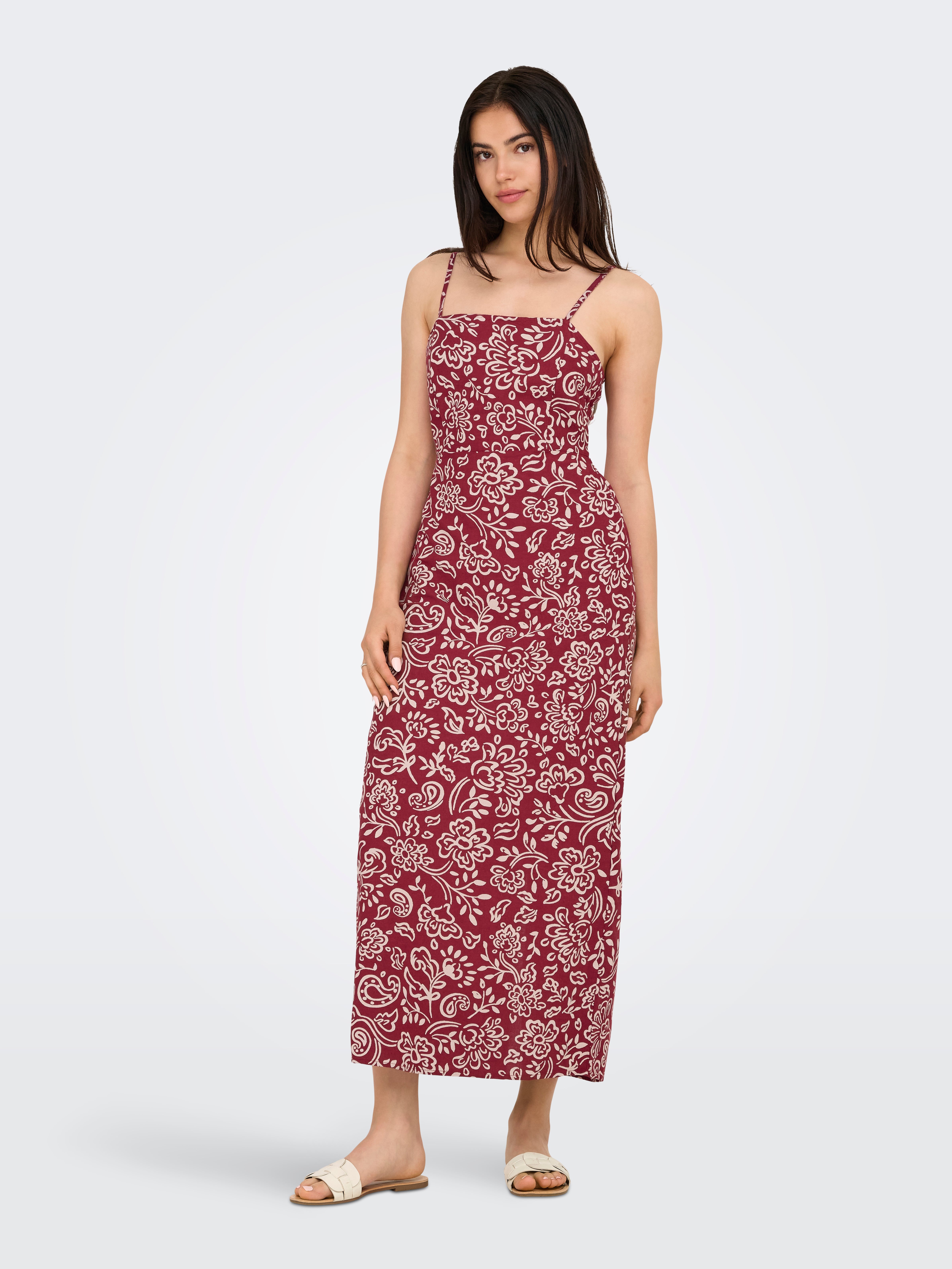 Onljakiri Langes Kleid