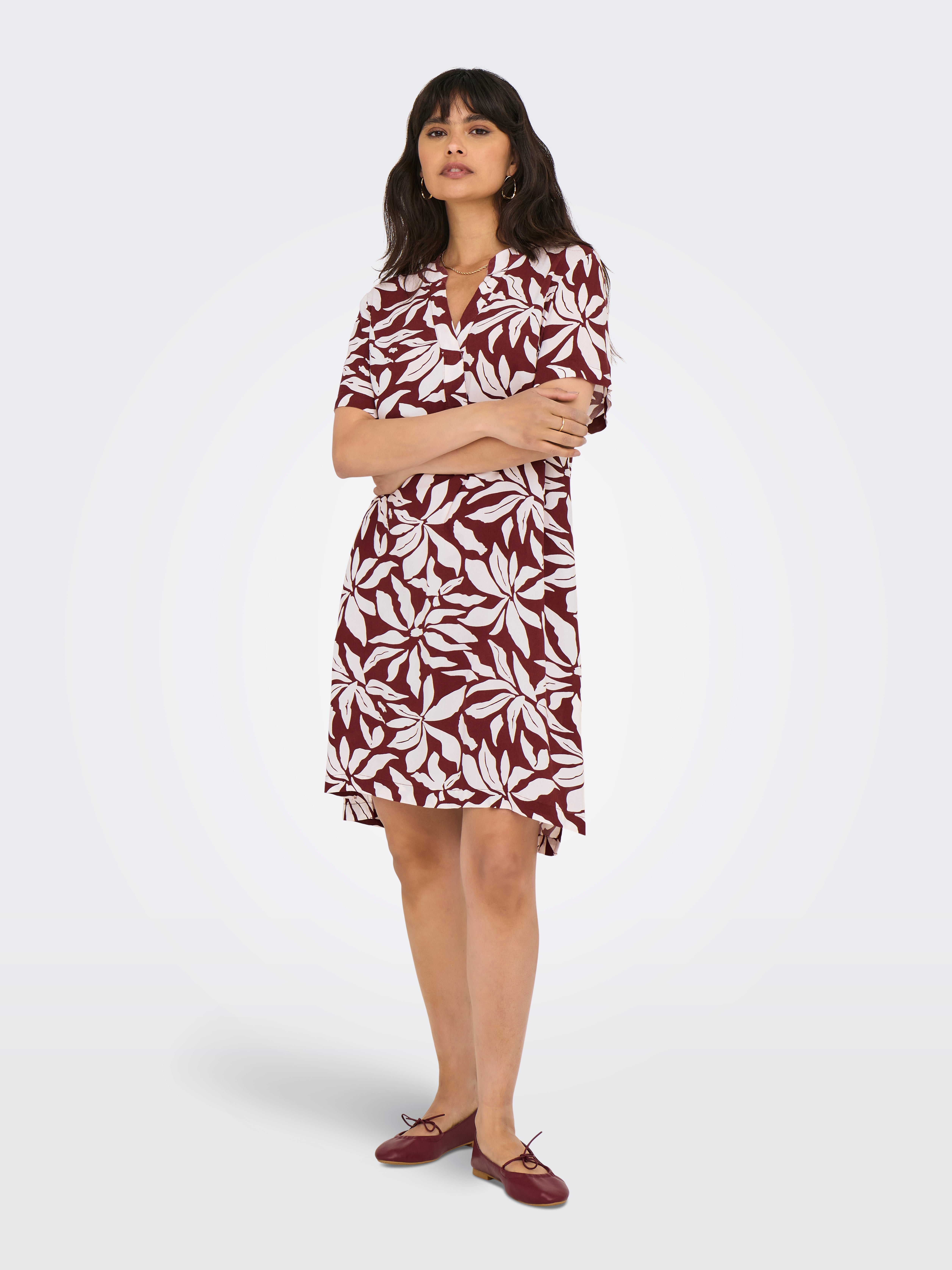 Onlsusi Kurzes Kleid