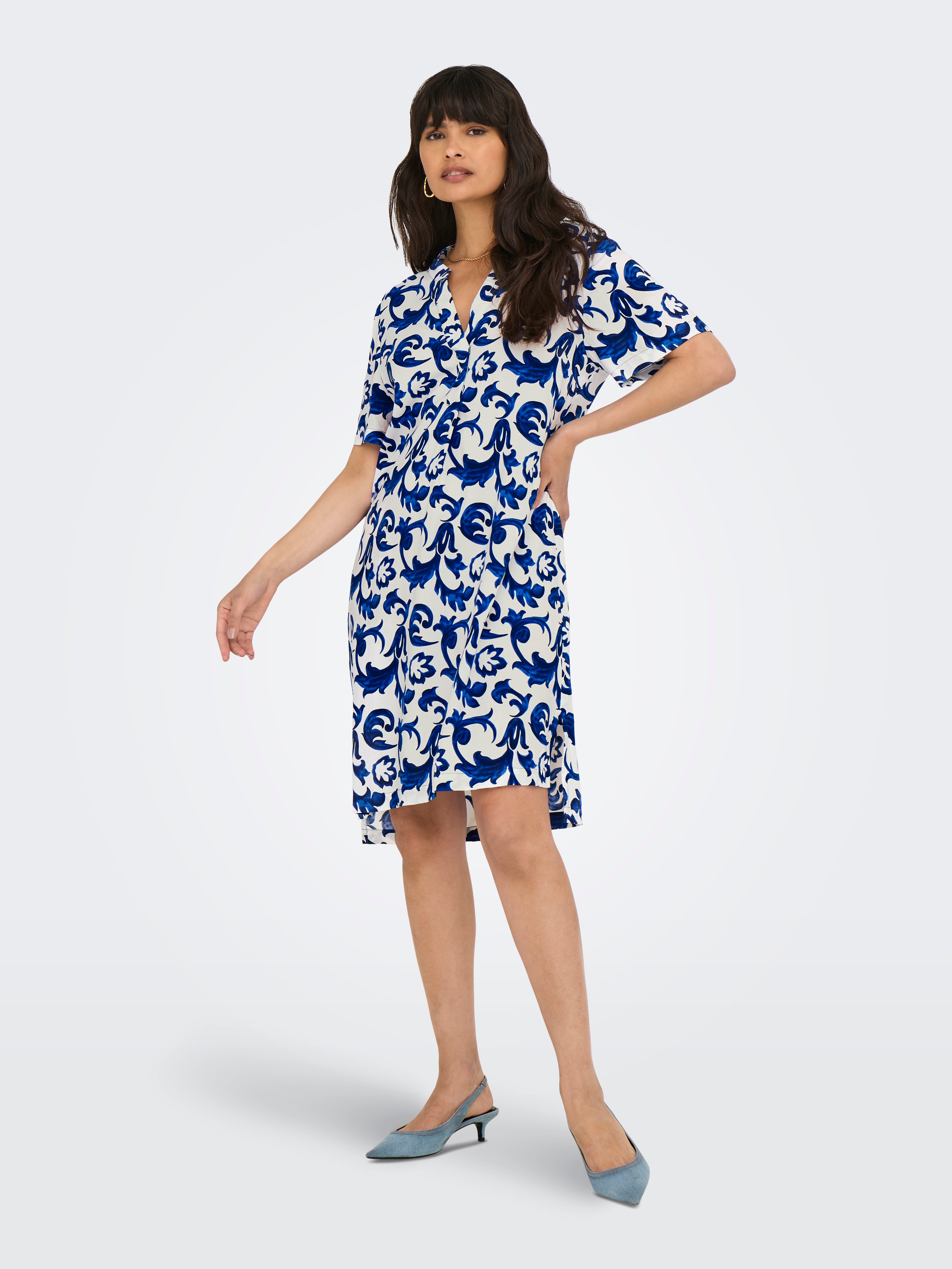 Onlsusi Kurzes Kleid