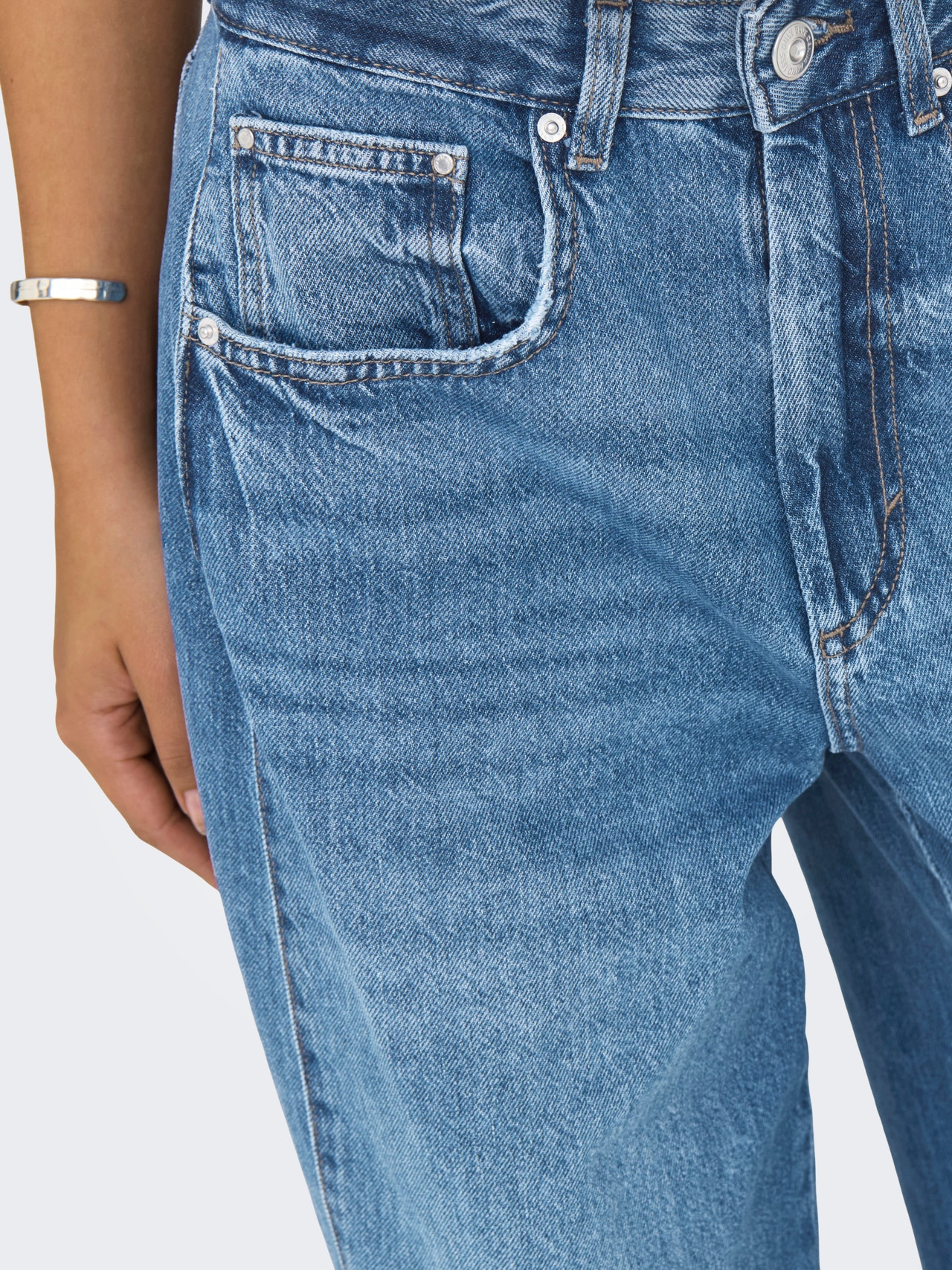 ONLY ONLHORSESHOE Mid waist Barrel Fit Jeans -Medium Blue Denim - 15357940