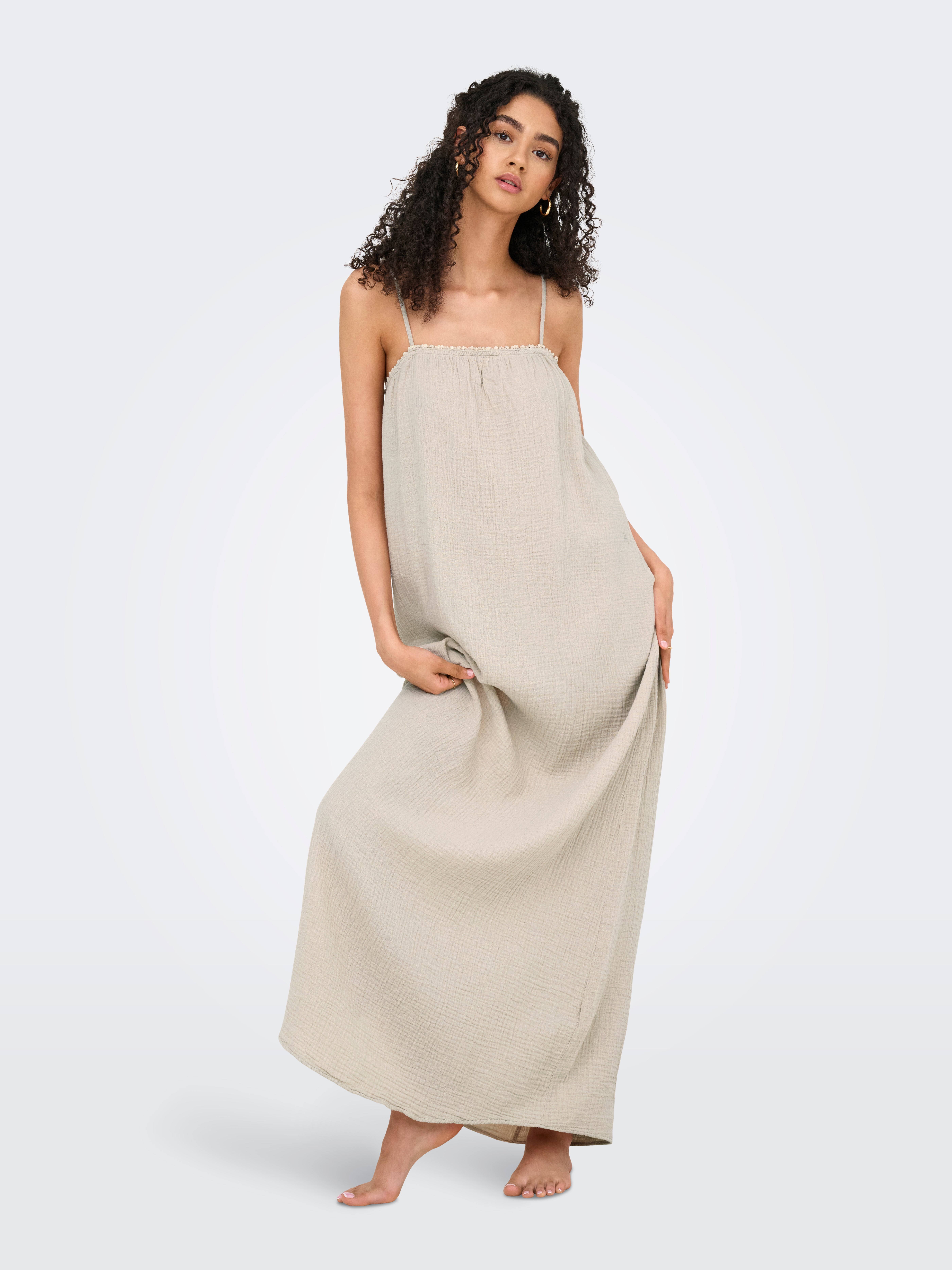 Jdytheis Langes Kleid