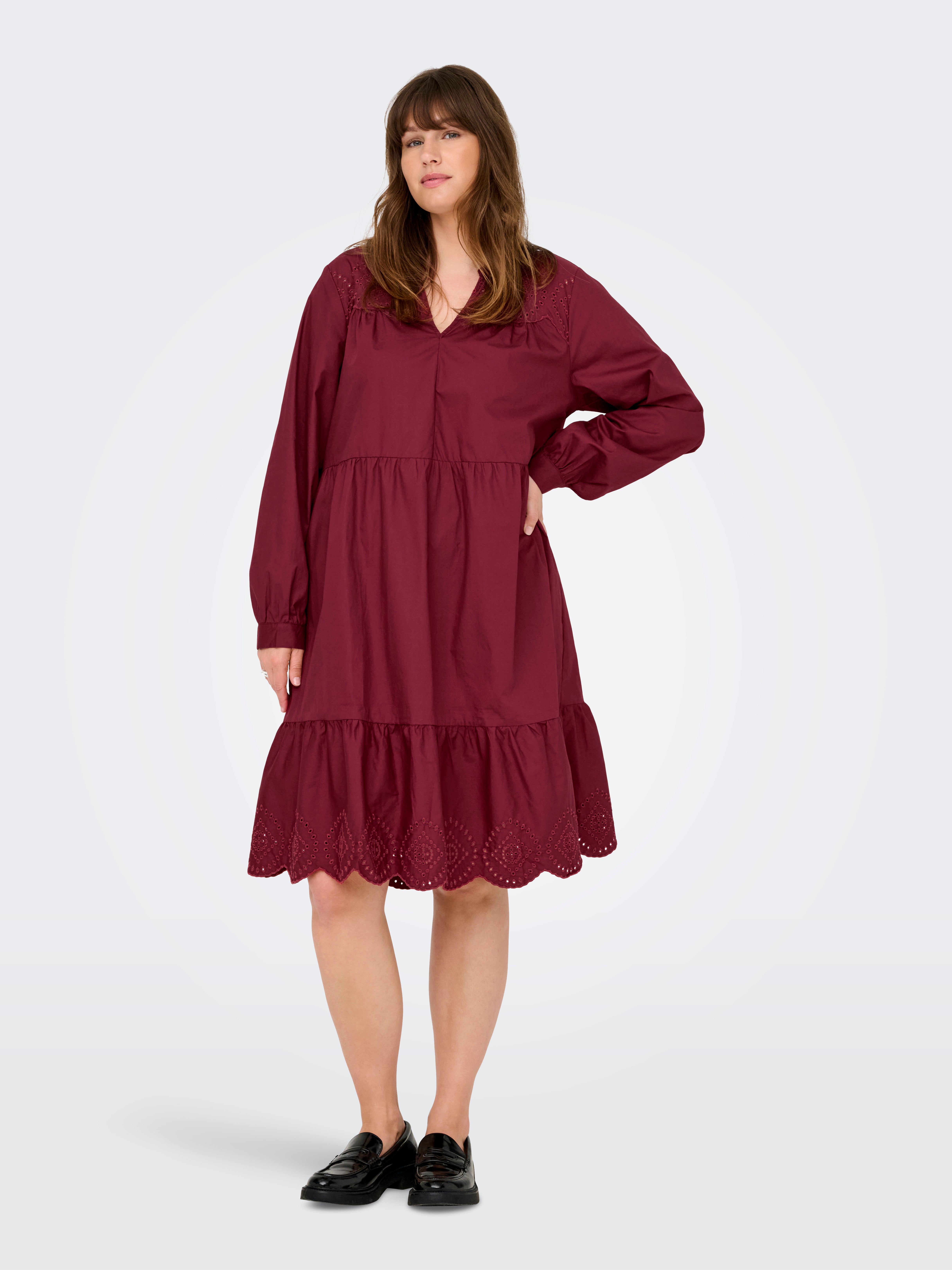 Carolivia Kurzes Kleid