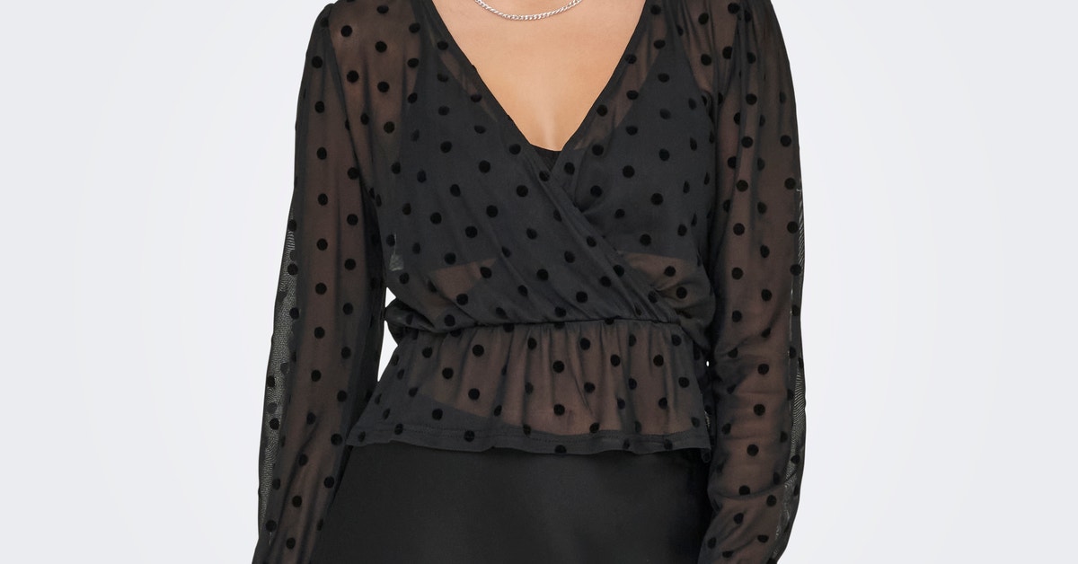 Teleseriallarning yalangoch fotosuratlarini tomosha qiling