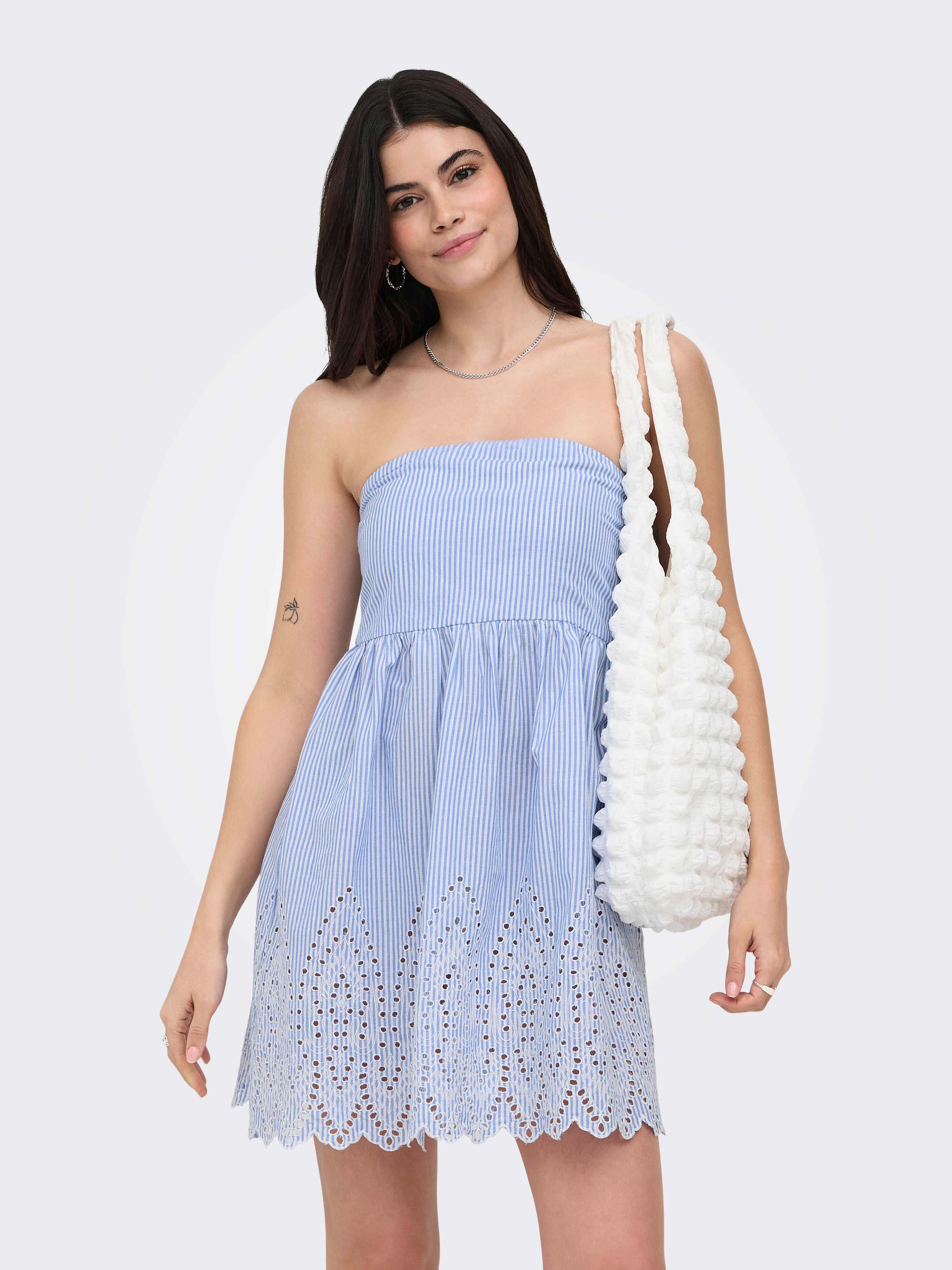 Onltulum Kurzes Kleid