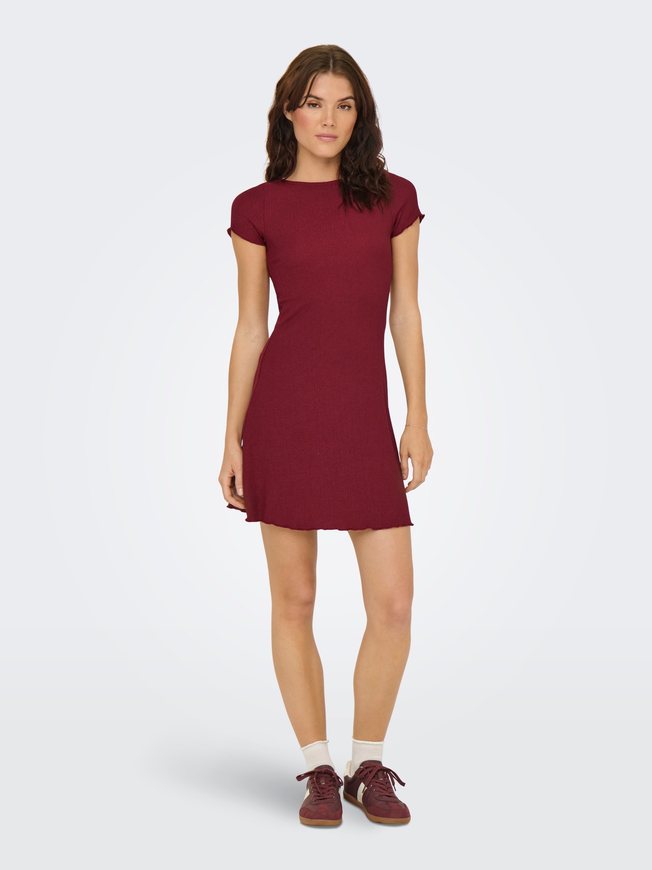 ONLY Redovno prianjanje O-vrat Kratka haljina -Ruby Wine - 15367542